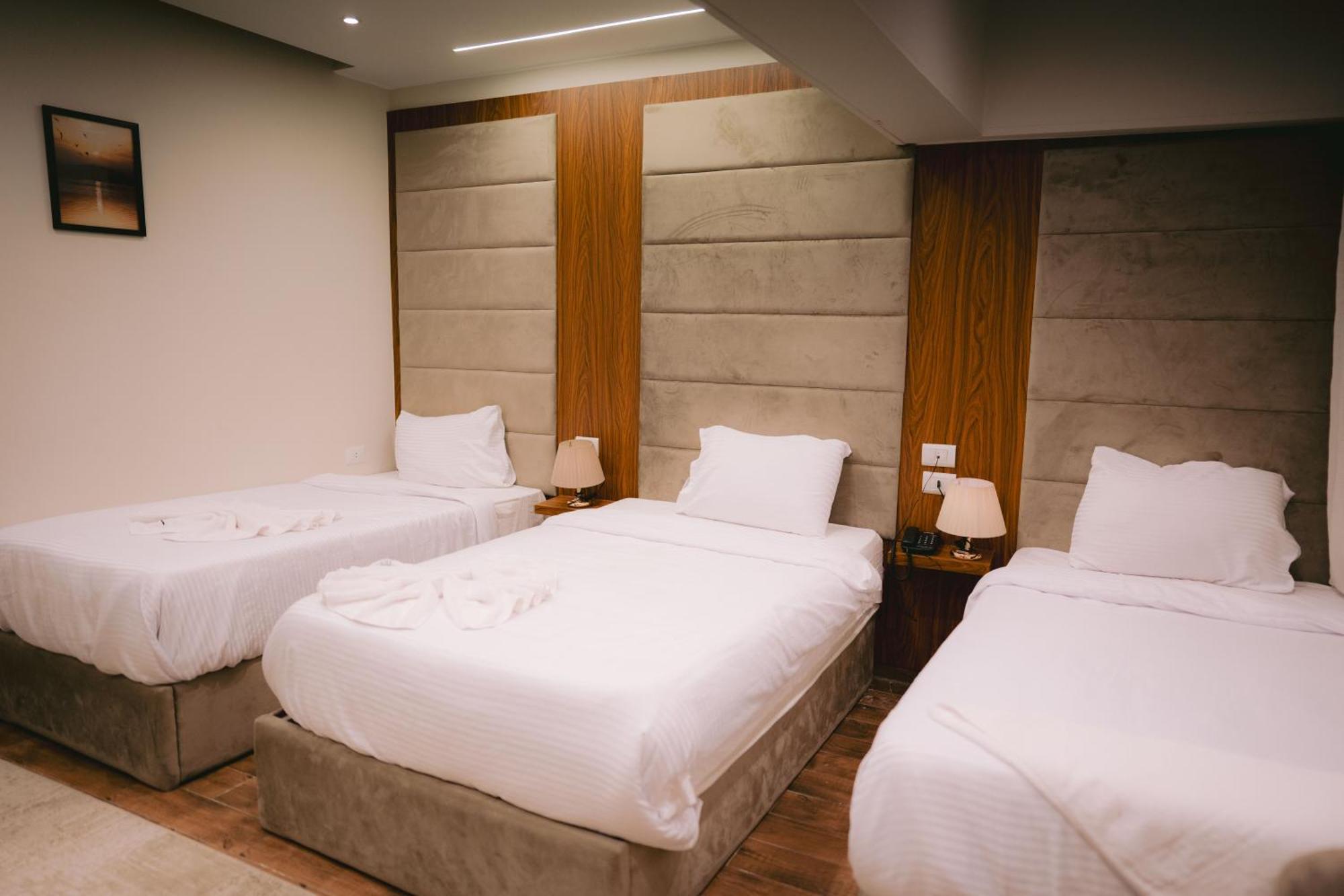 Tuya Great Pyramids 4* Kafrat al Jabal