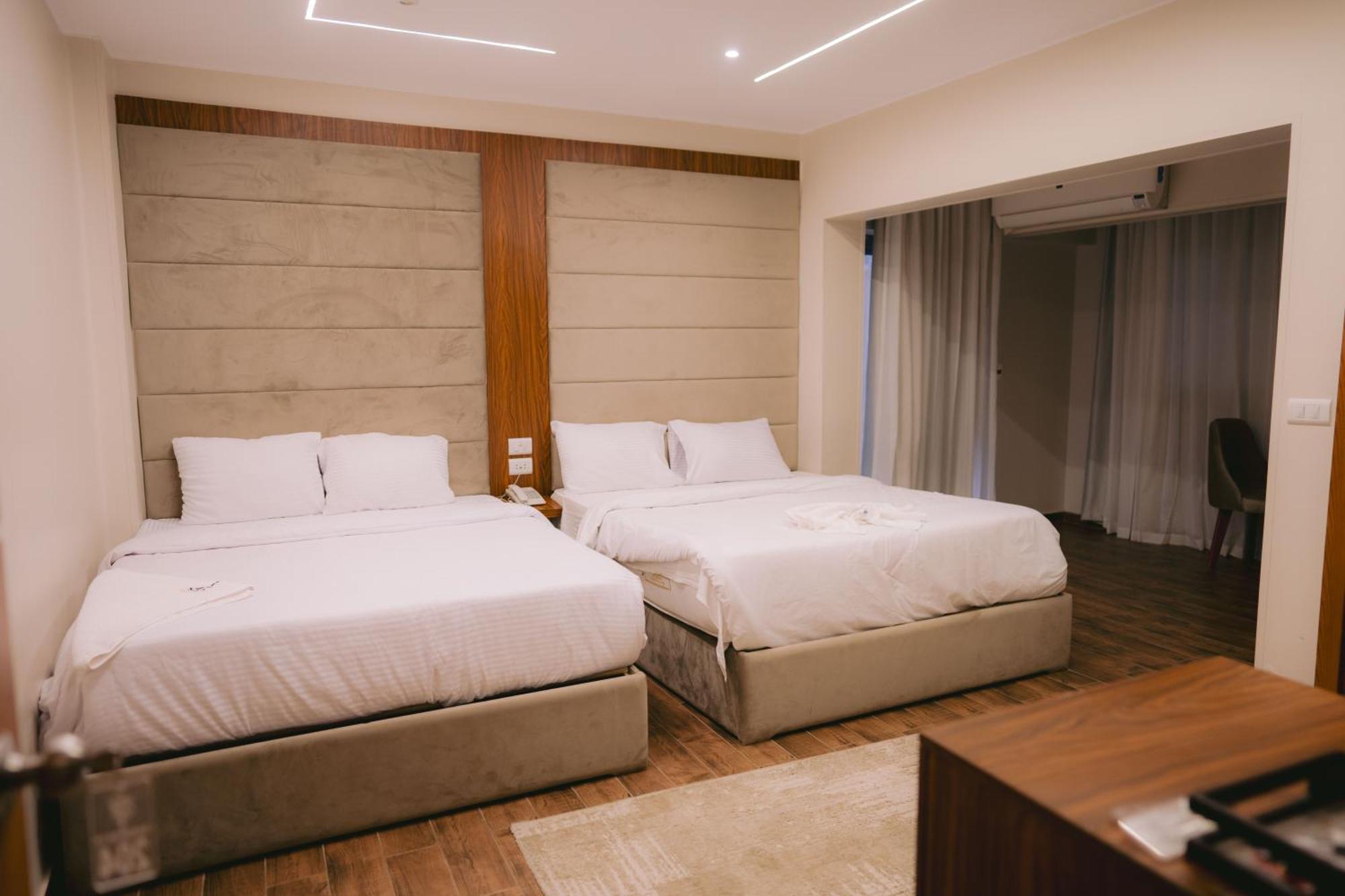 Tuya Great Pyramids Hotel 4*