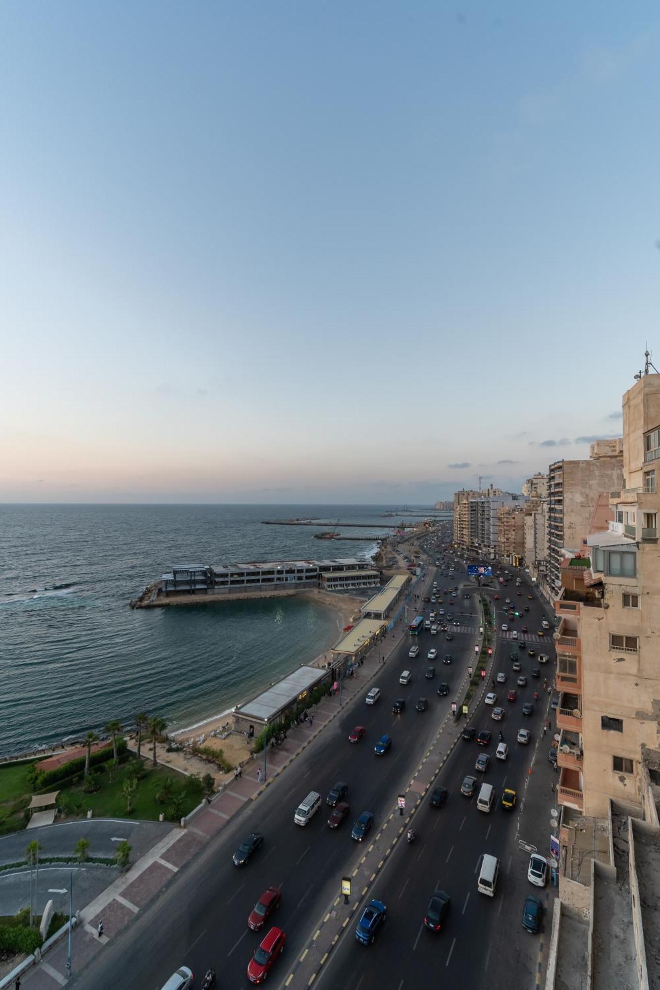 Nabeel Homes - Penthouse Duplex With Rooftop Apartment