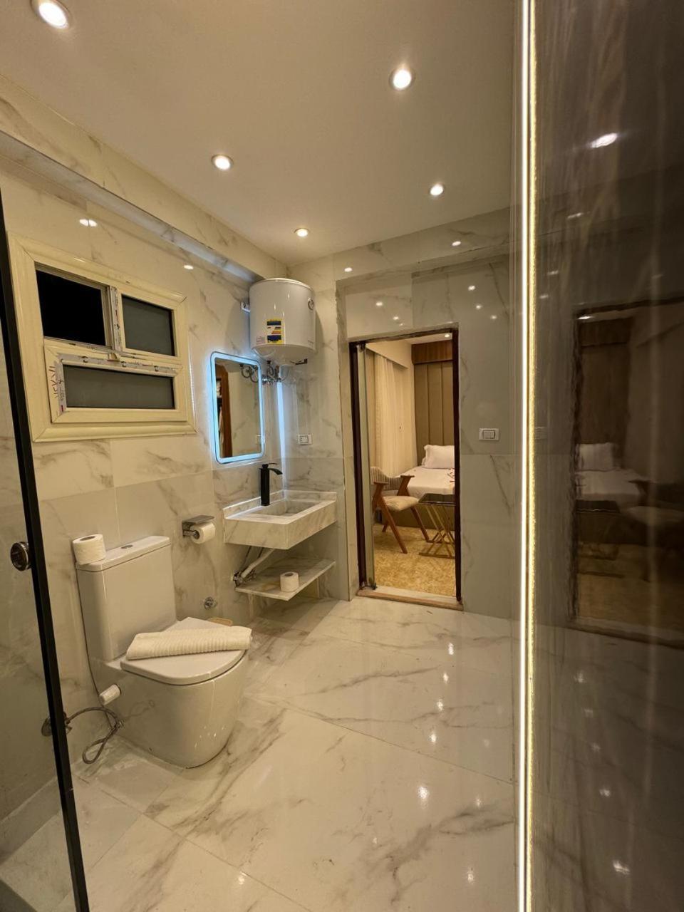 House Pyramids 3* Kafret el-Gabal
