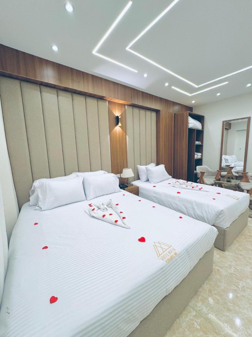 House Pyramids Hotel Kafret el-Gabal