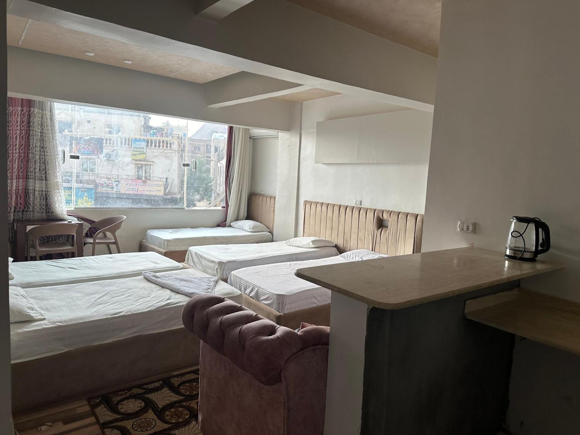Weekend Pyramids Otel 5*