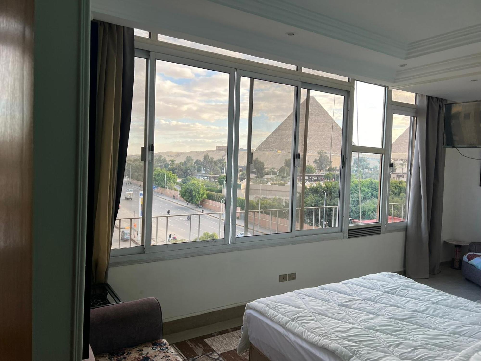 A Pyramids View Hotel 2*