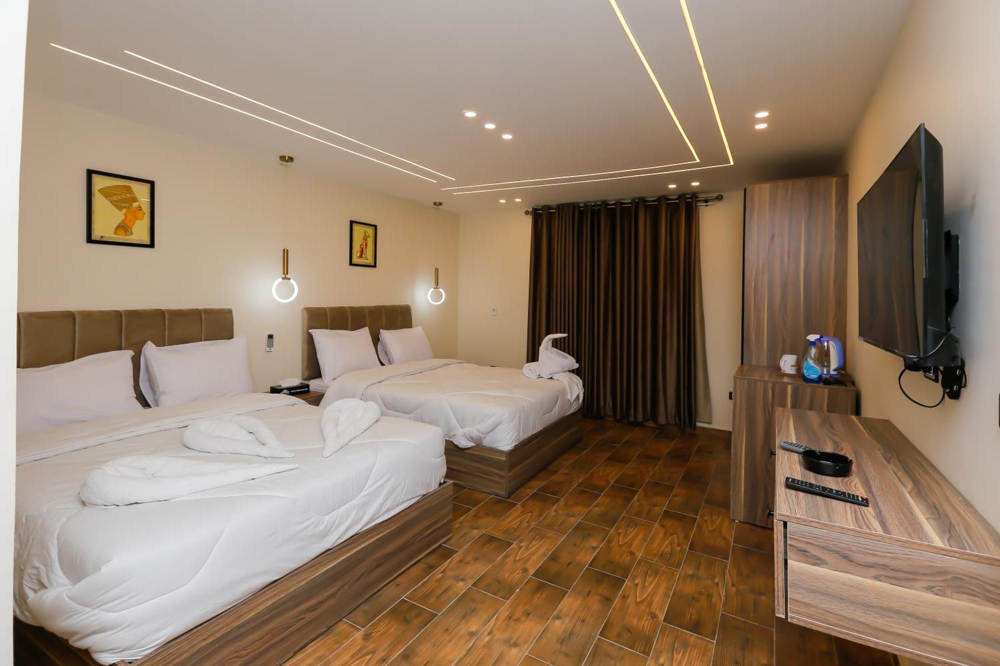 Imperial Pyramids Heights View Bed & Breakfast