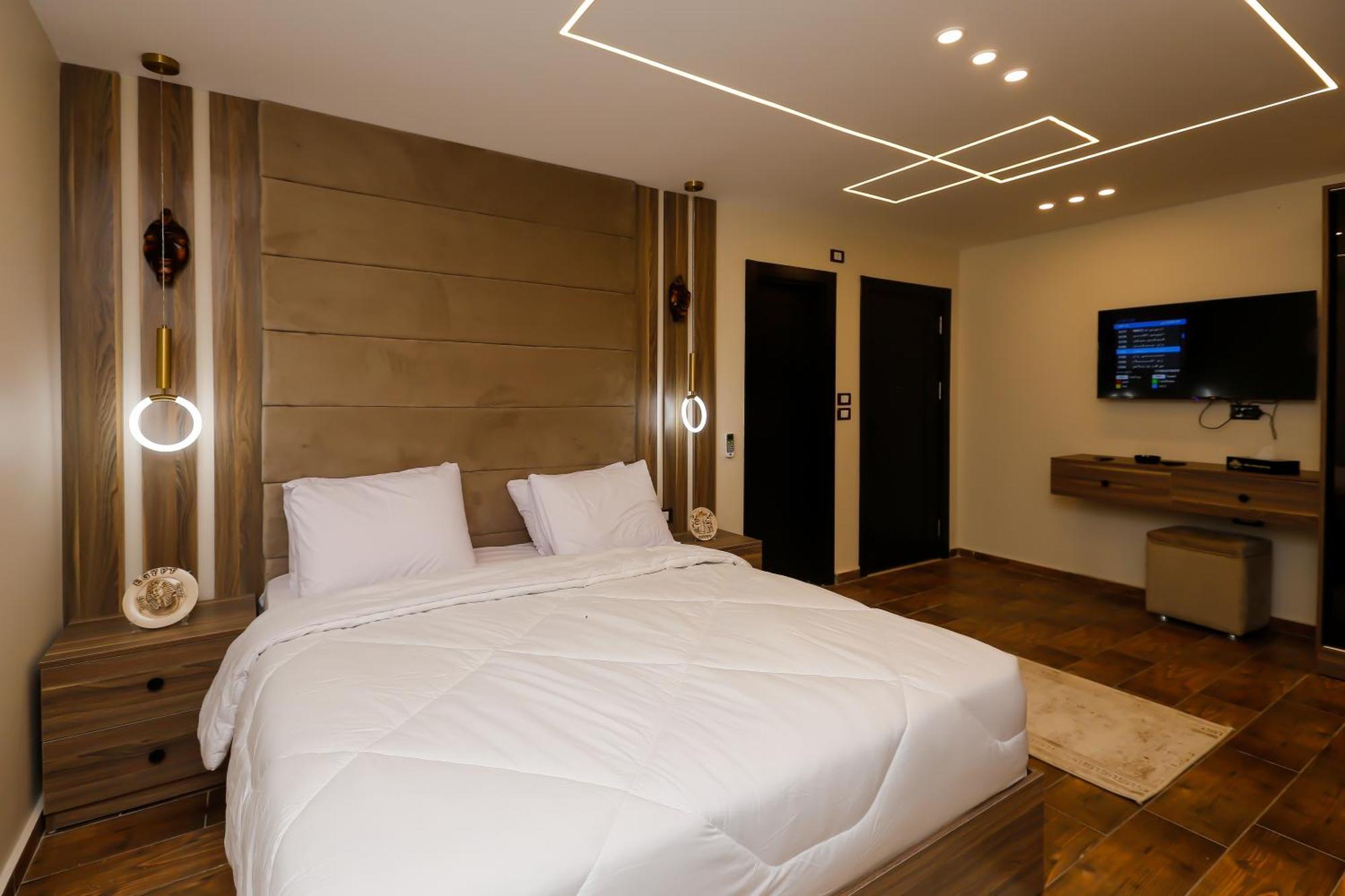 Imperial Pyramids Heights View Bed & Breakfast
