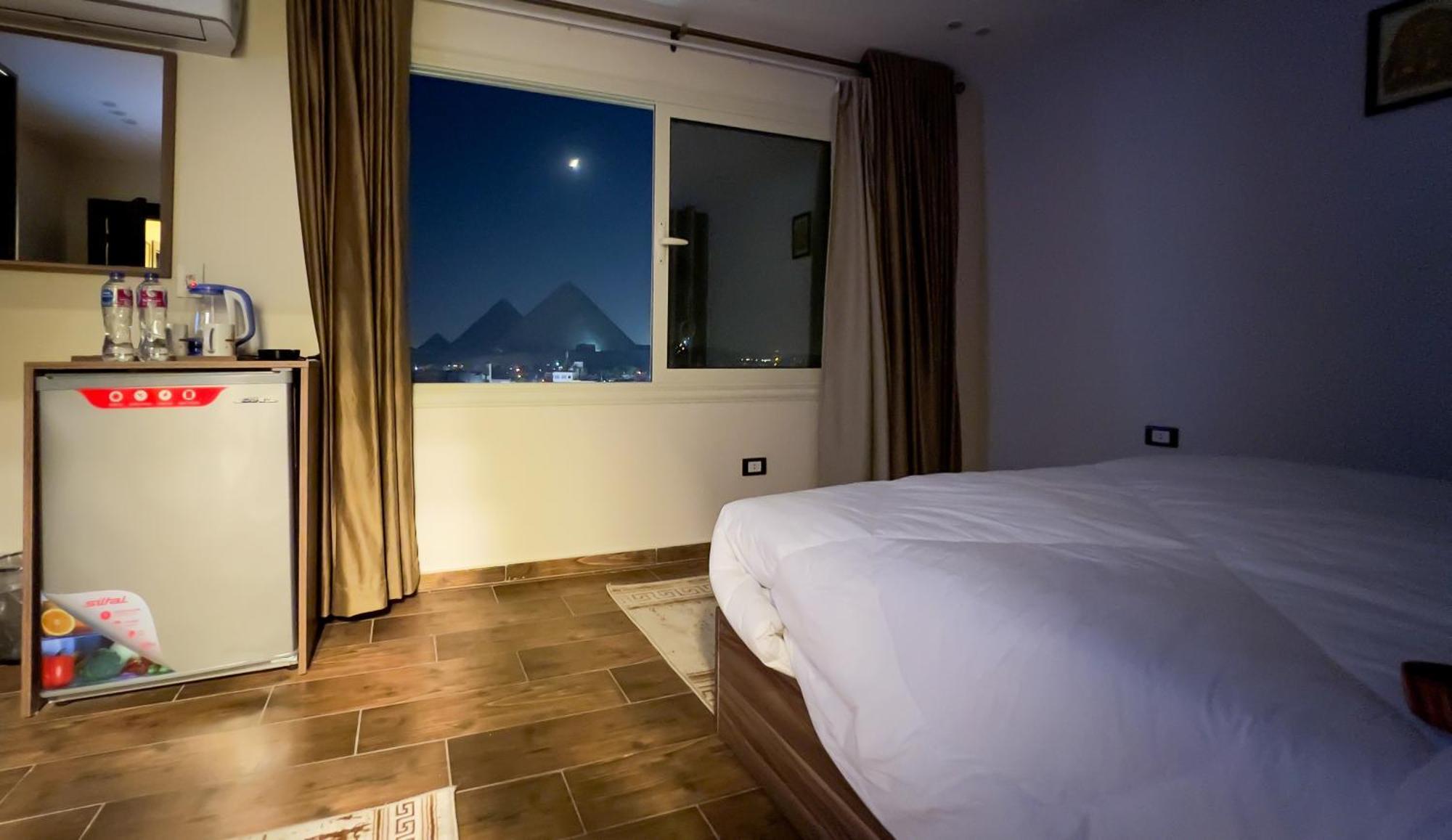 Imperial Pyramids Heights View Bed & Breakfast