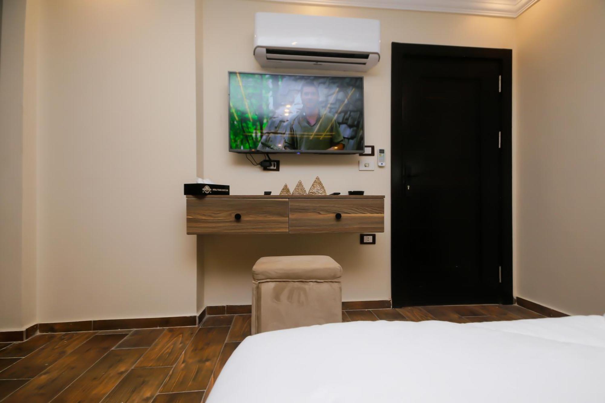 Imperial Pyramids Heights View Bed & Breakfast *