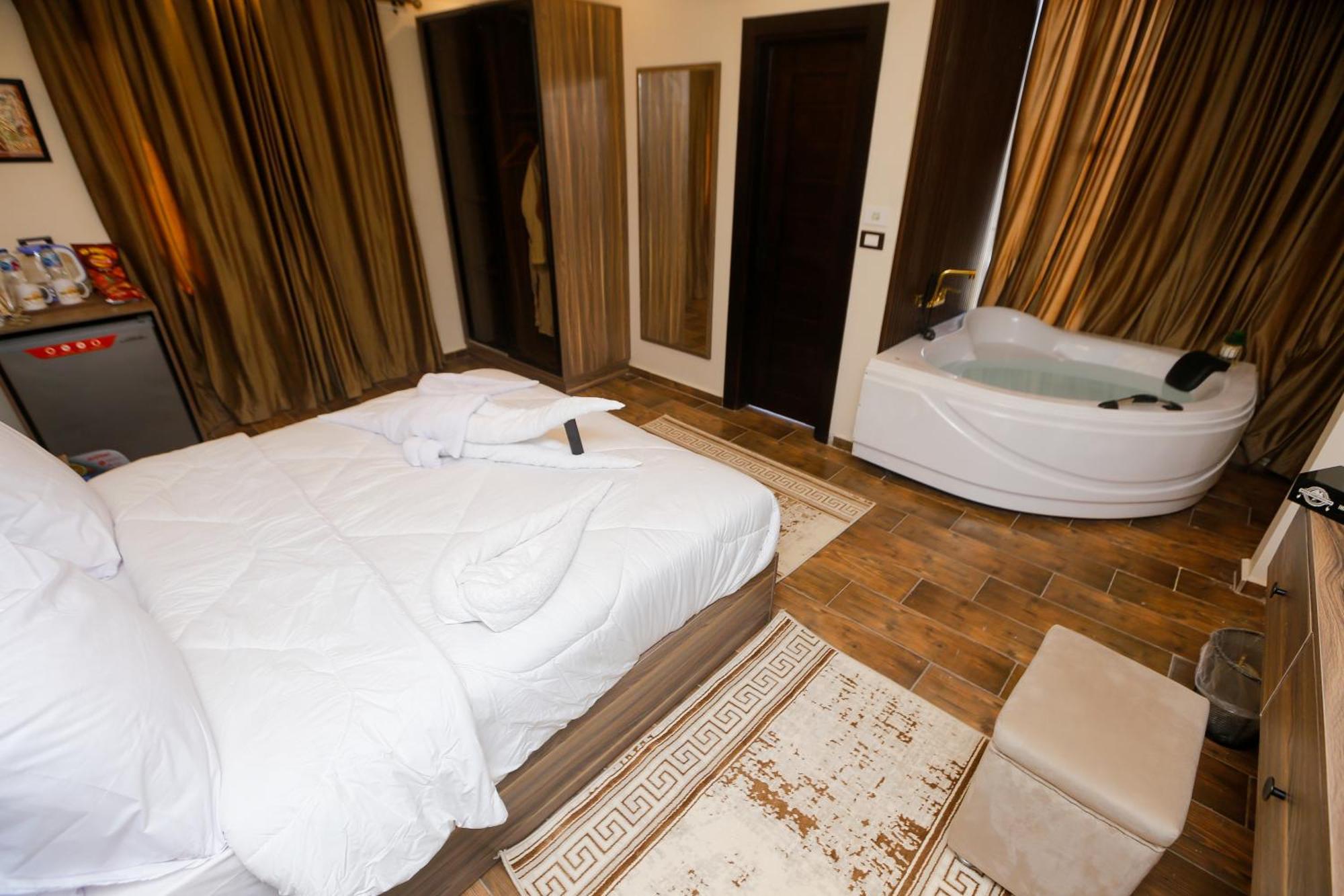 Imperial Pyramids Heights View Bed & Breakfast *