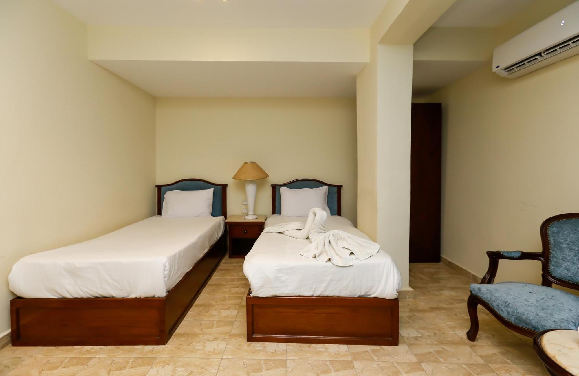 Pyramids View Hotel 3* Cairo