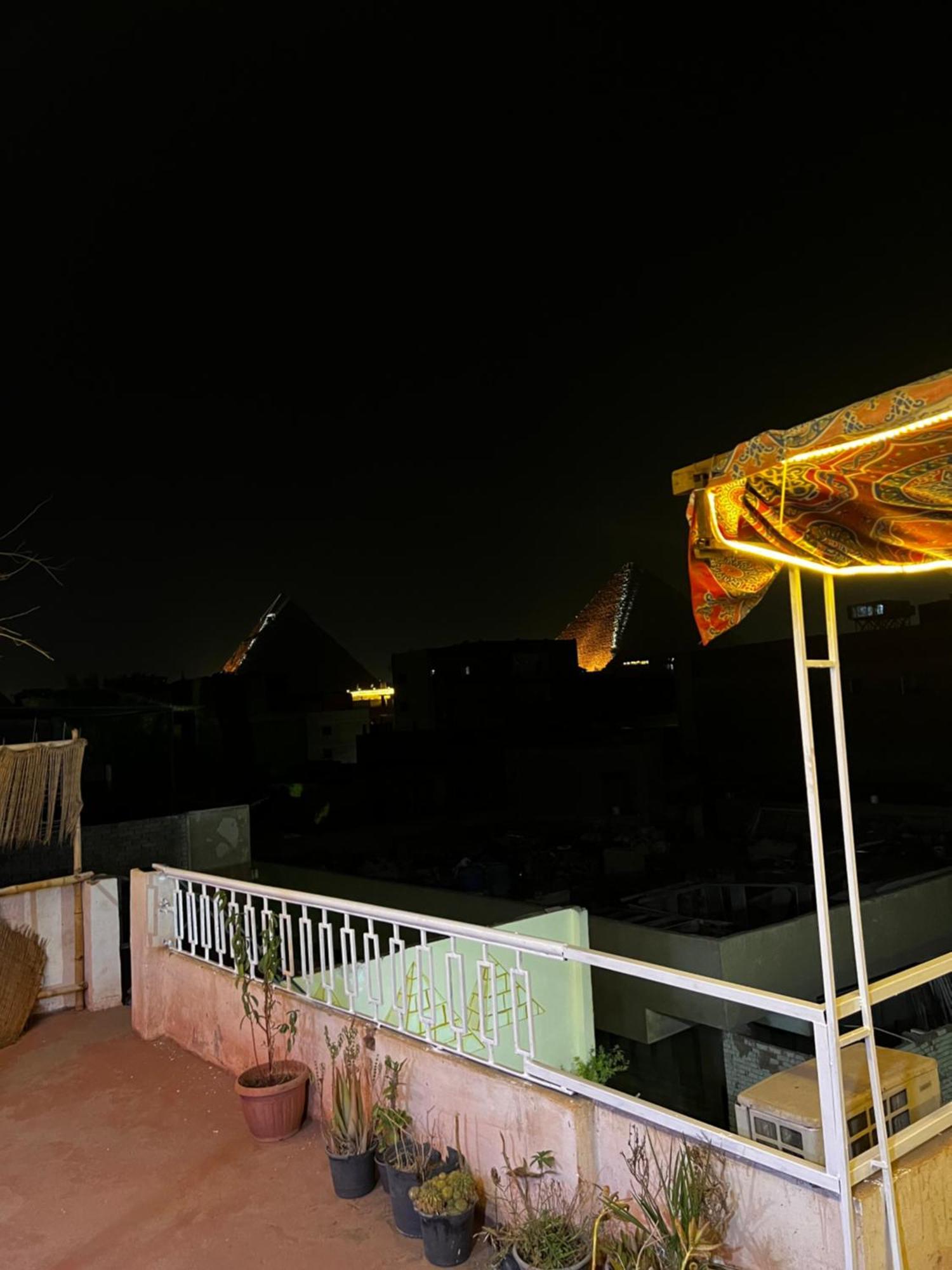 2 Jana Pyramids View