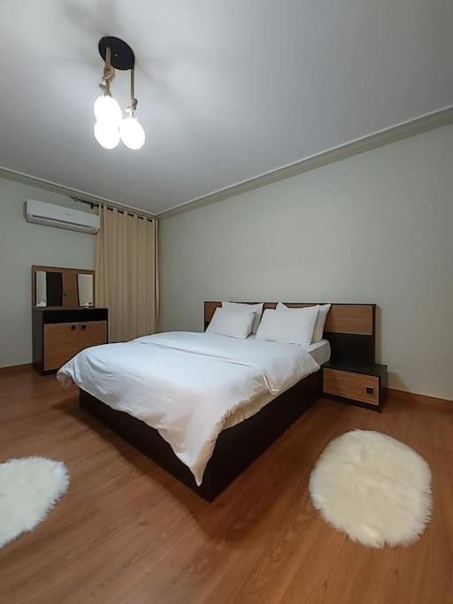 عالنيل مباشر Apartment *