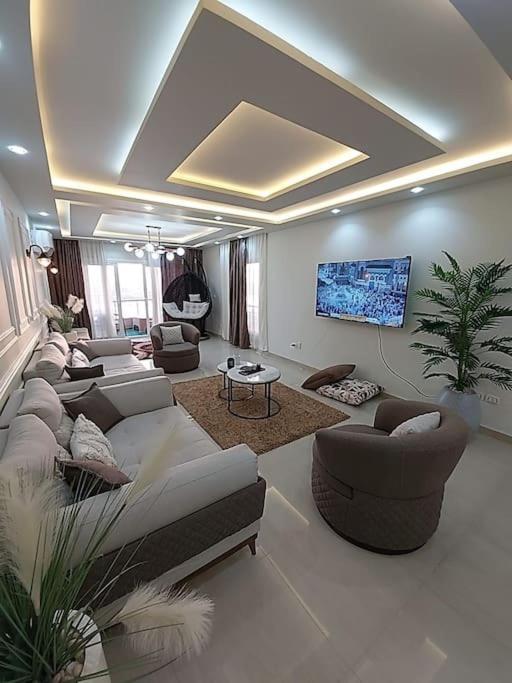 Apartment عالنيل مباشر Cairo