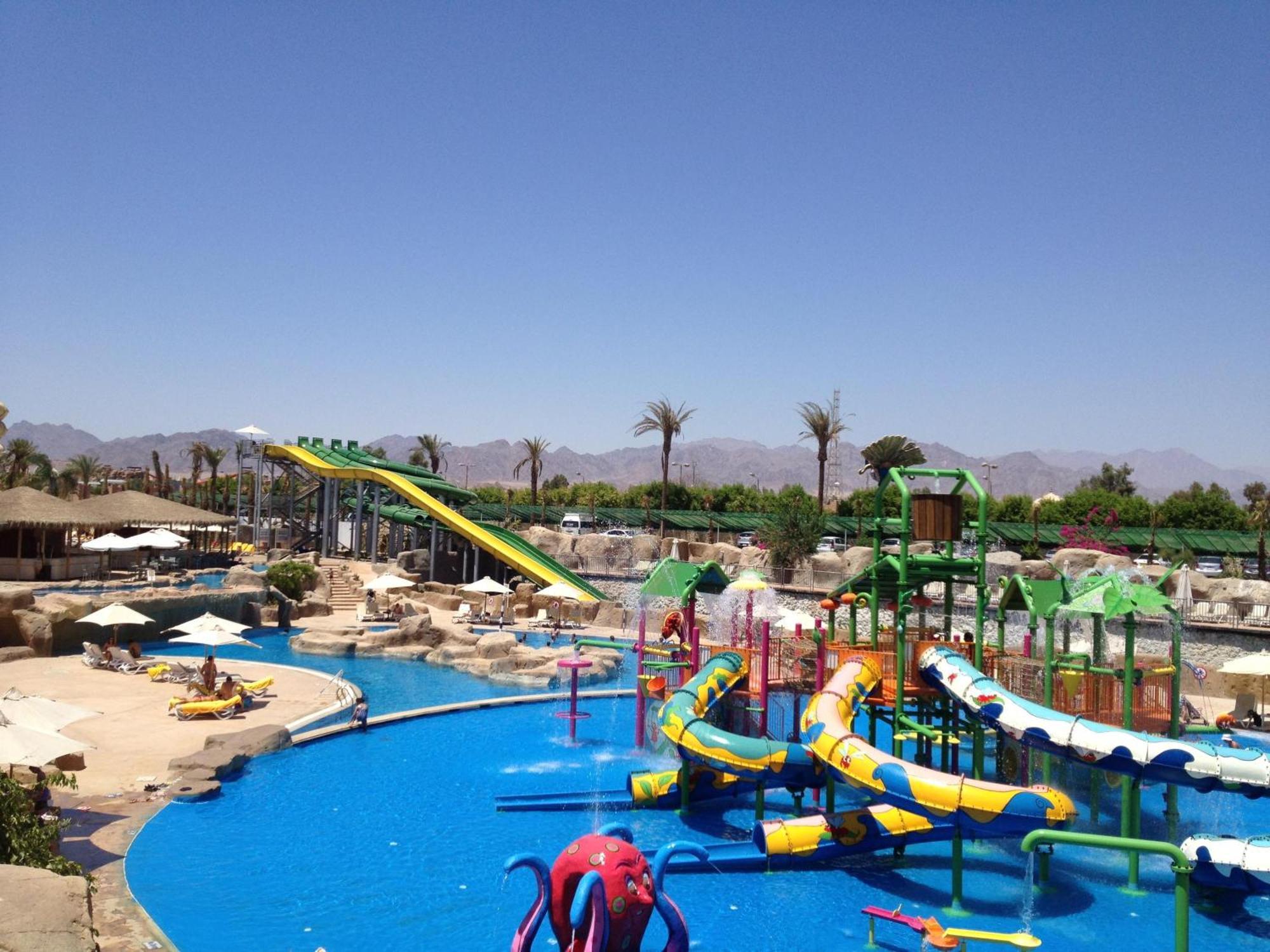 Reef Oasis Aqua Park 4*