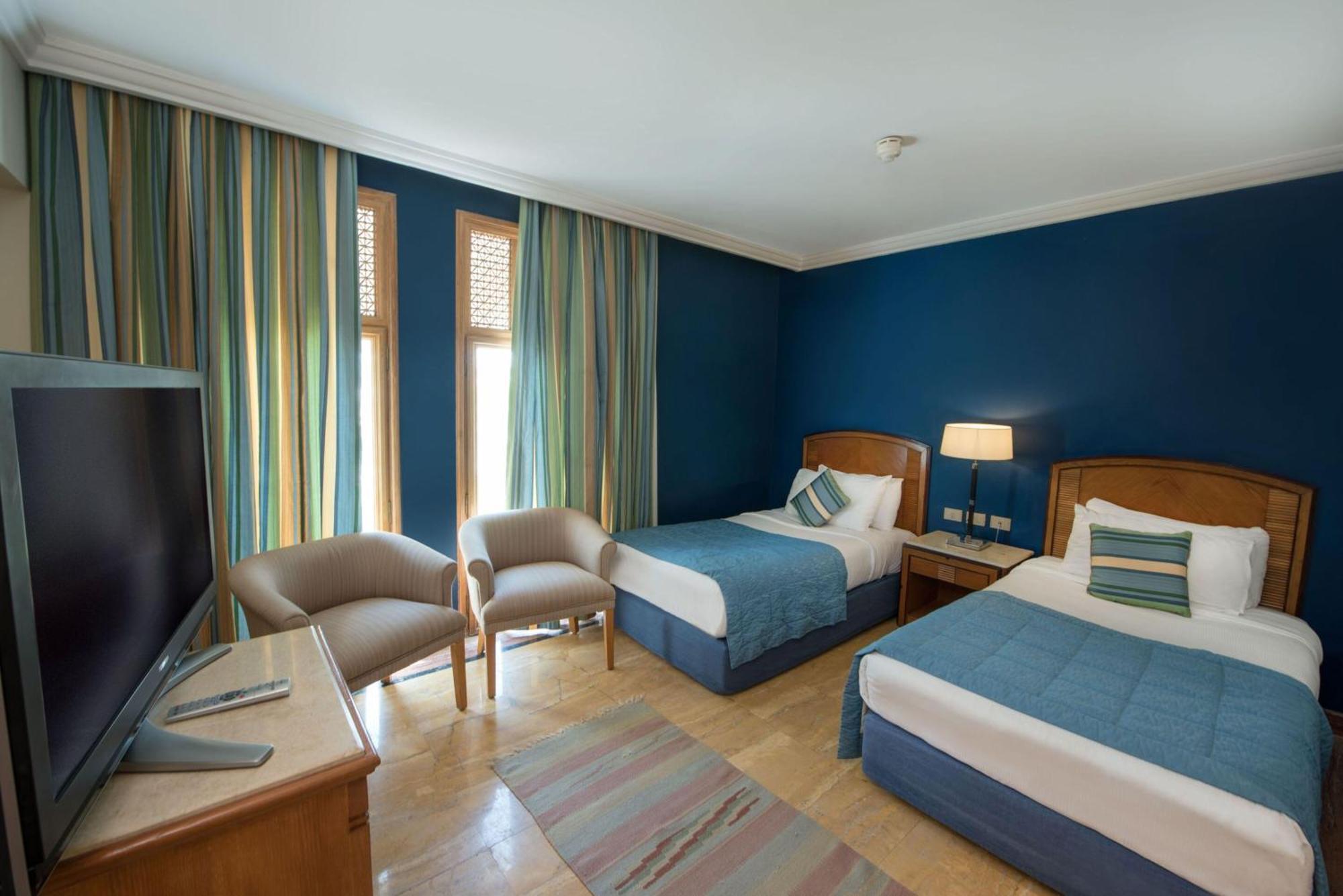 Reef Oasis Aqua Park 4*