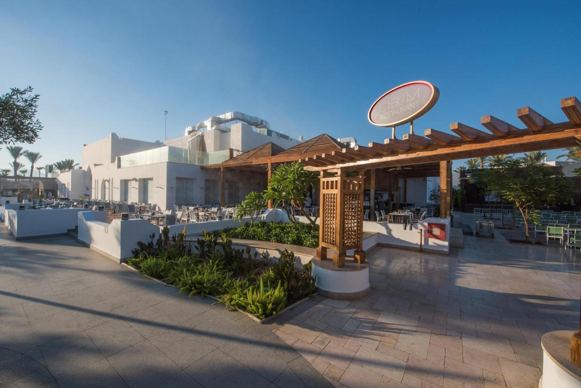Reef Oasis Aqua Park 4*