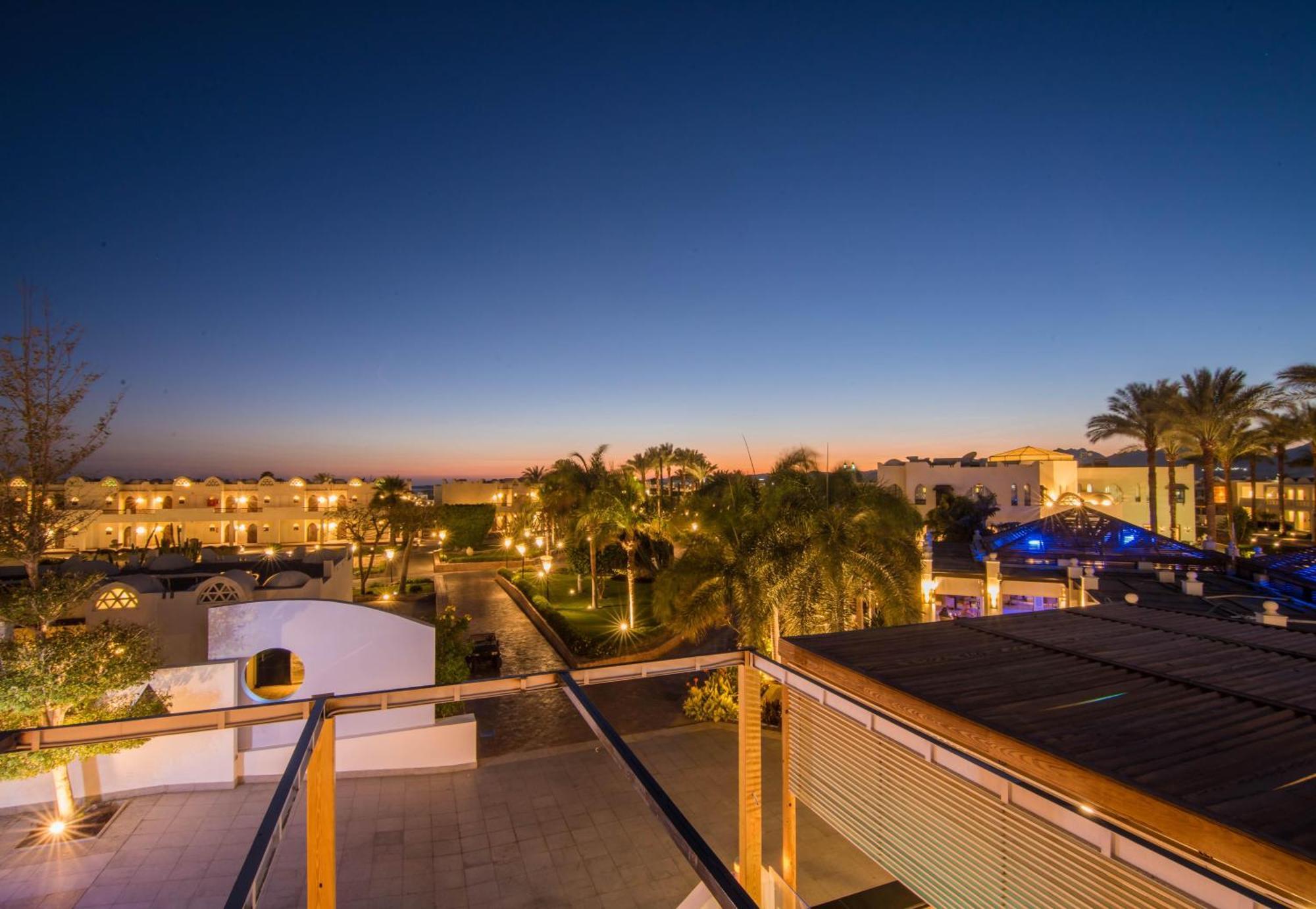 Reef Oasis Aqua Park 4*