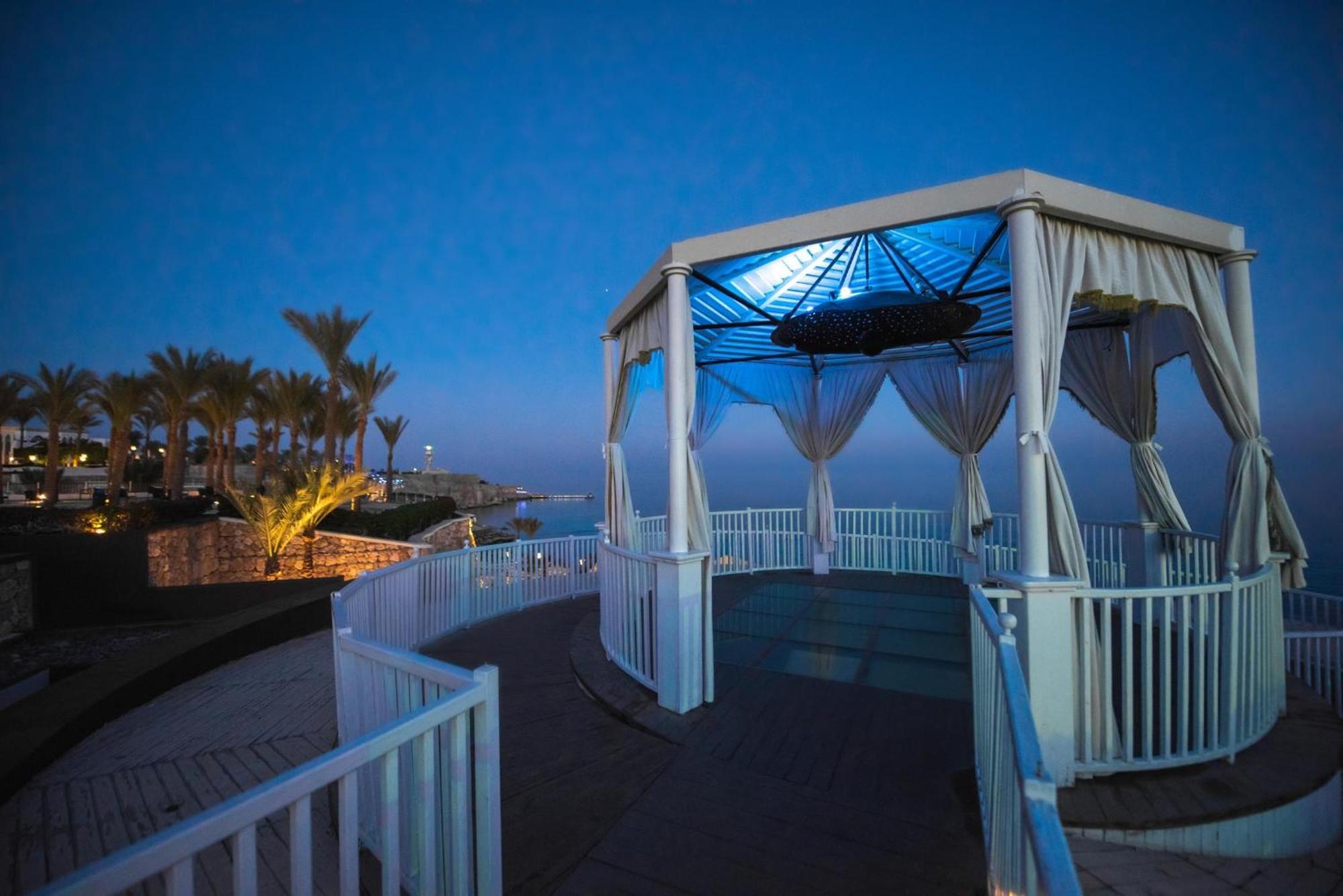 Reef Oasis Aqua Park Resort