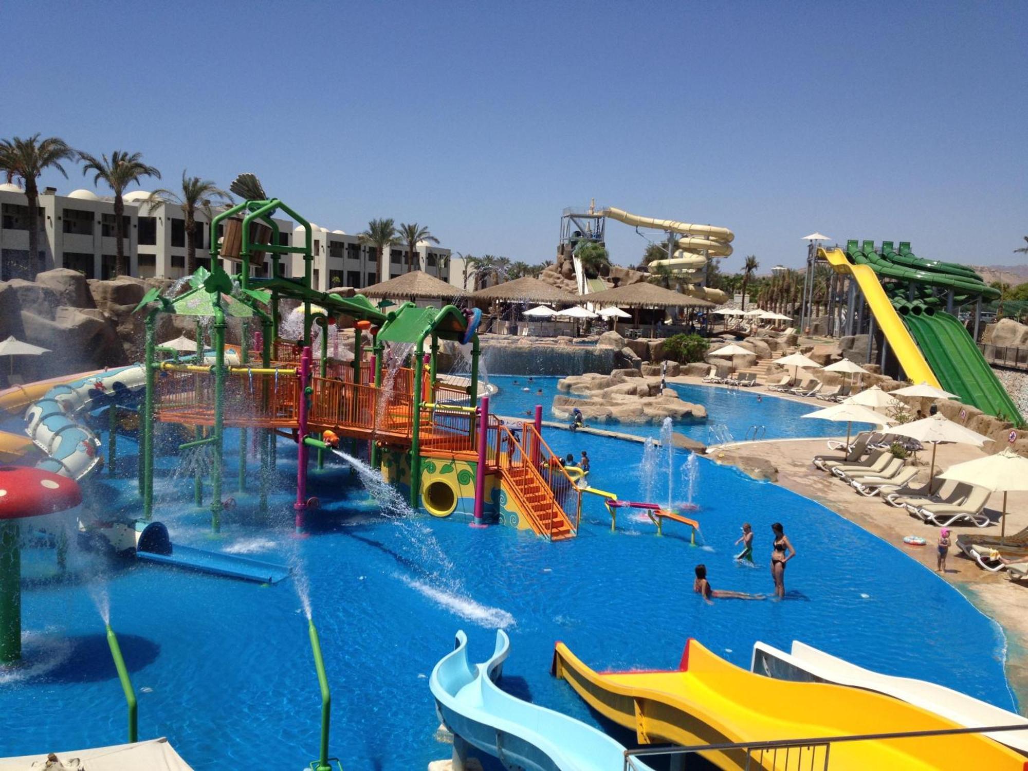 Resort Reef Oasis Aqua Park
