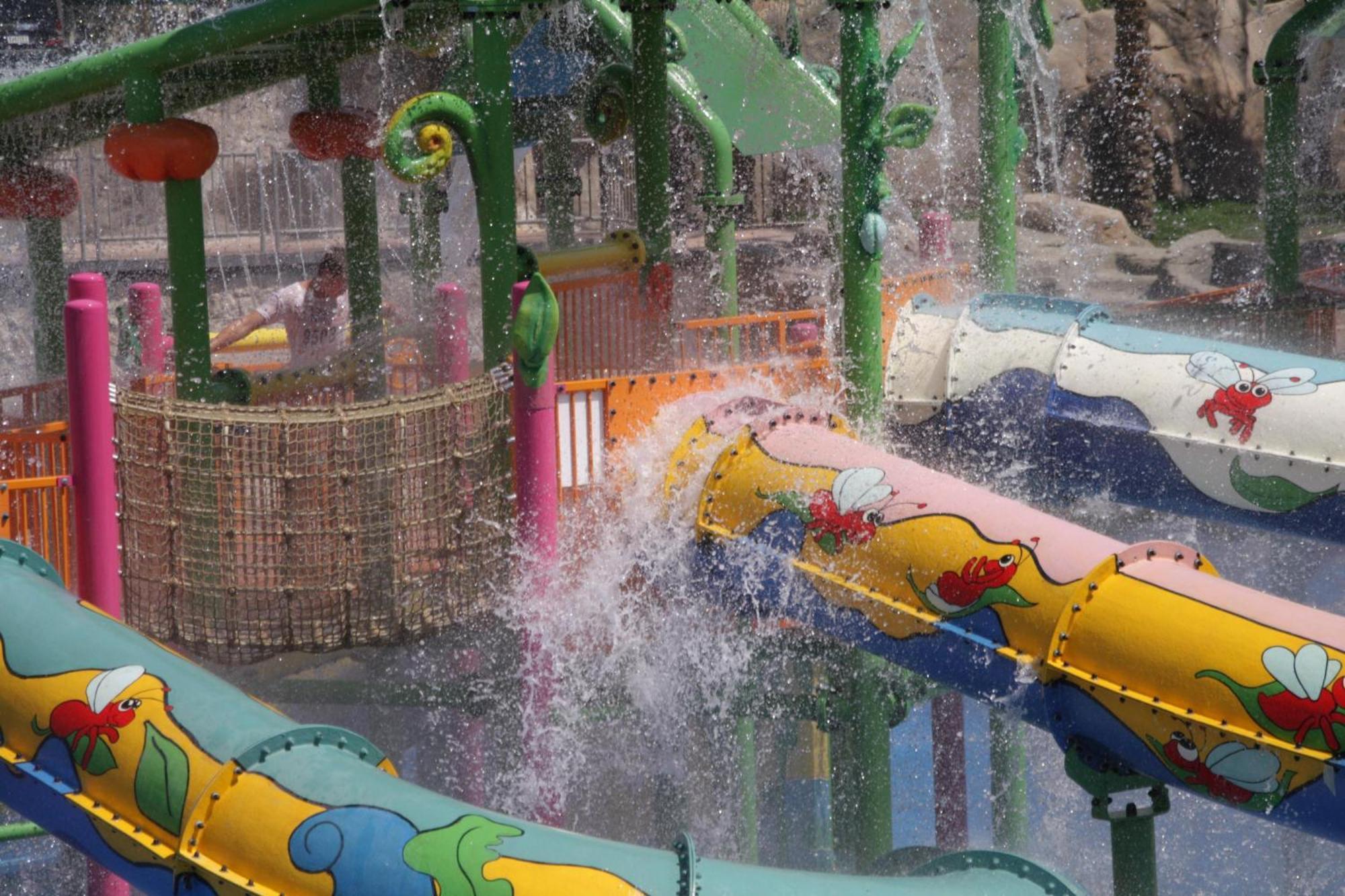 Resort Reef Oasis Aqua Park
