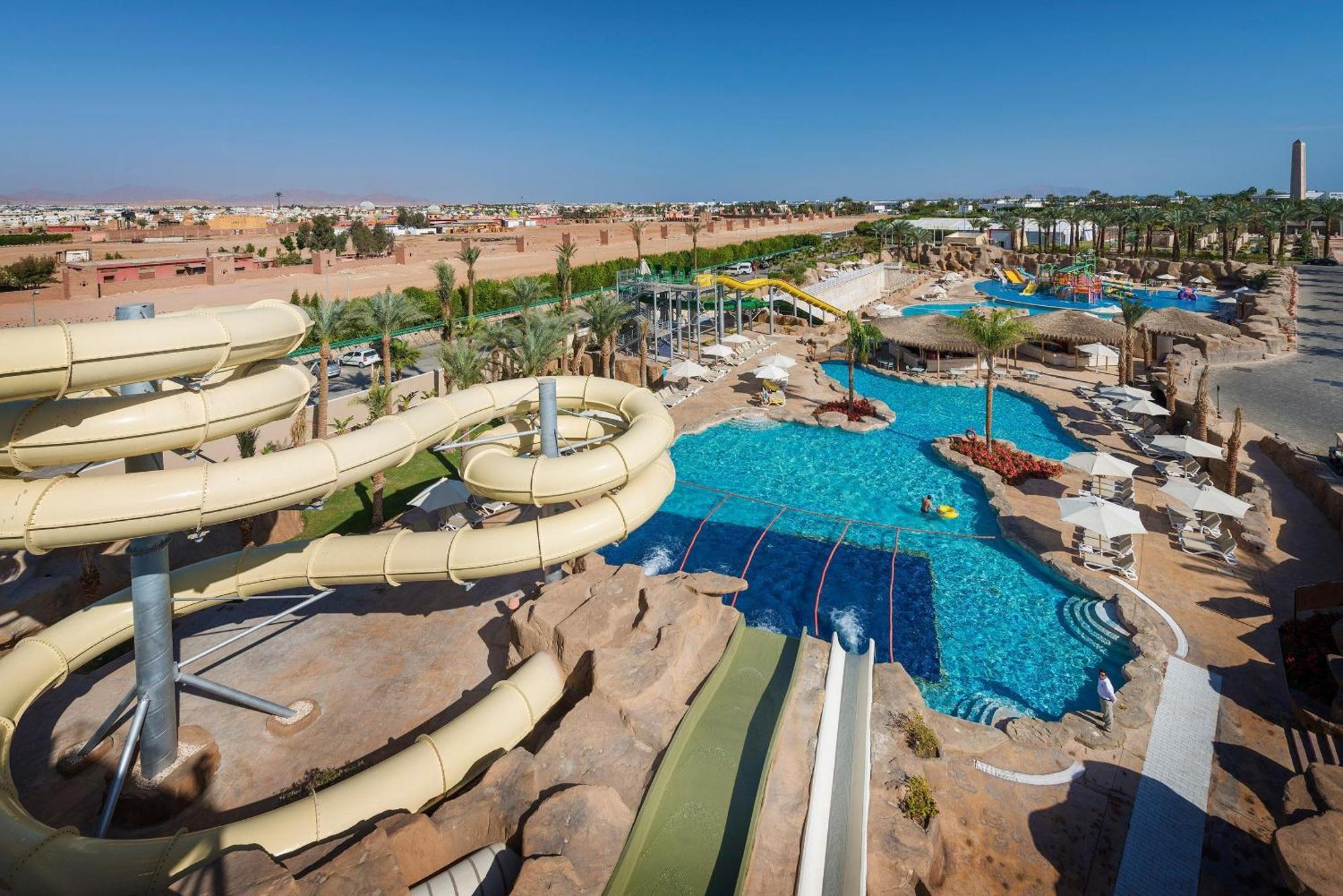 Reef Oasis Aqua Park Resort
