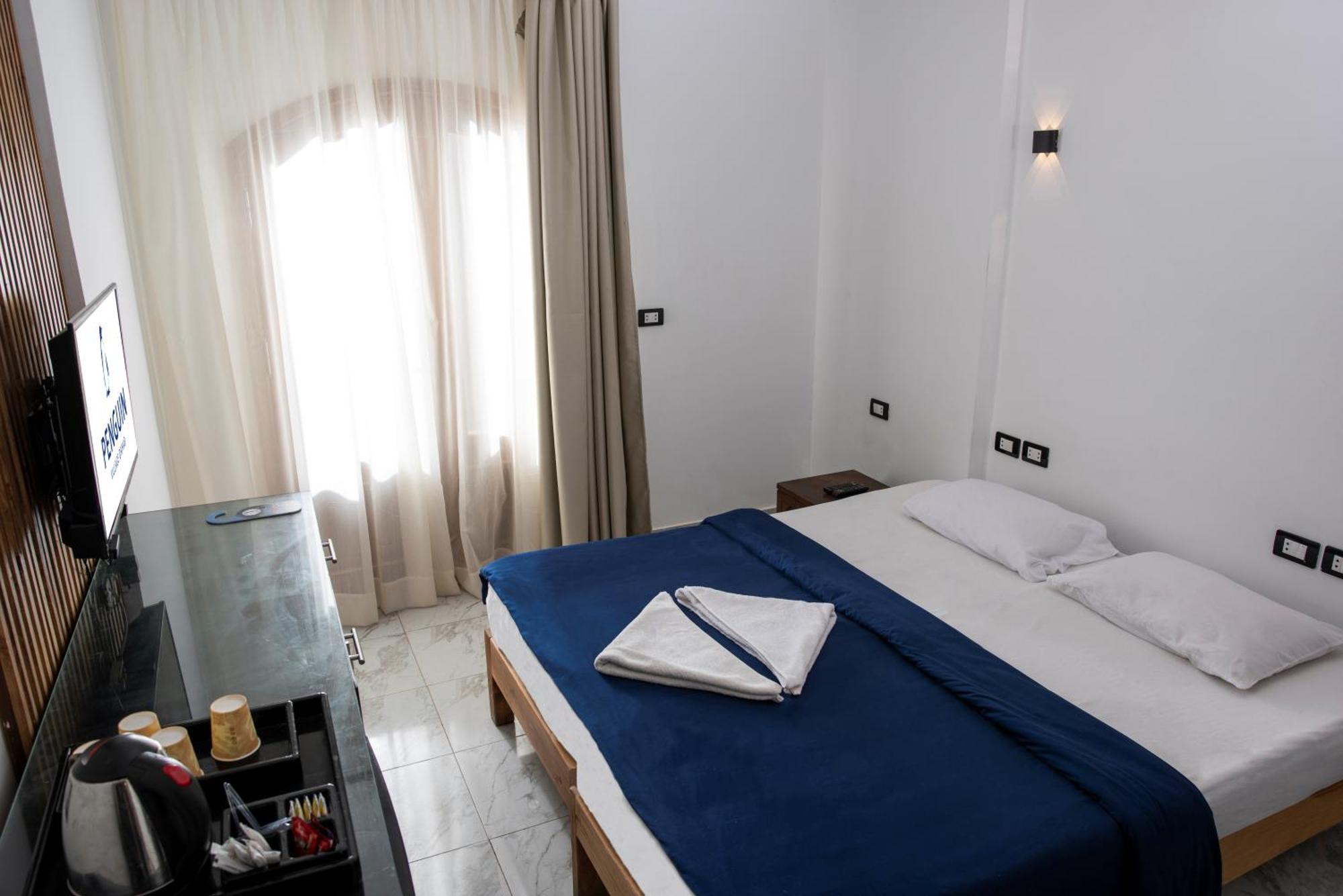 Penguin Village 3*