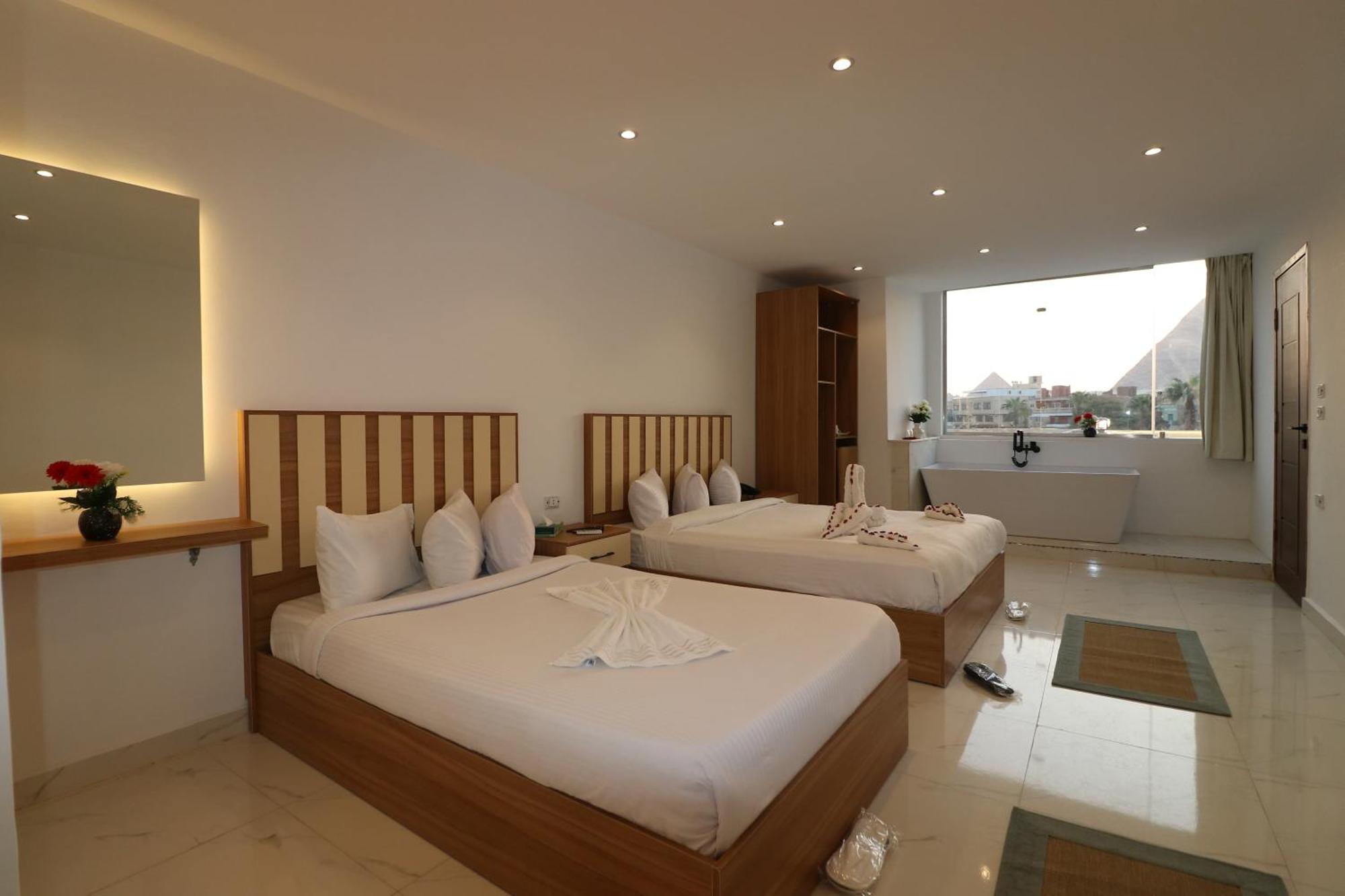 Hotel West Pyramids