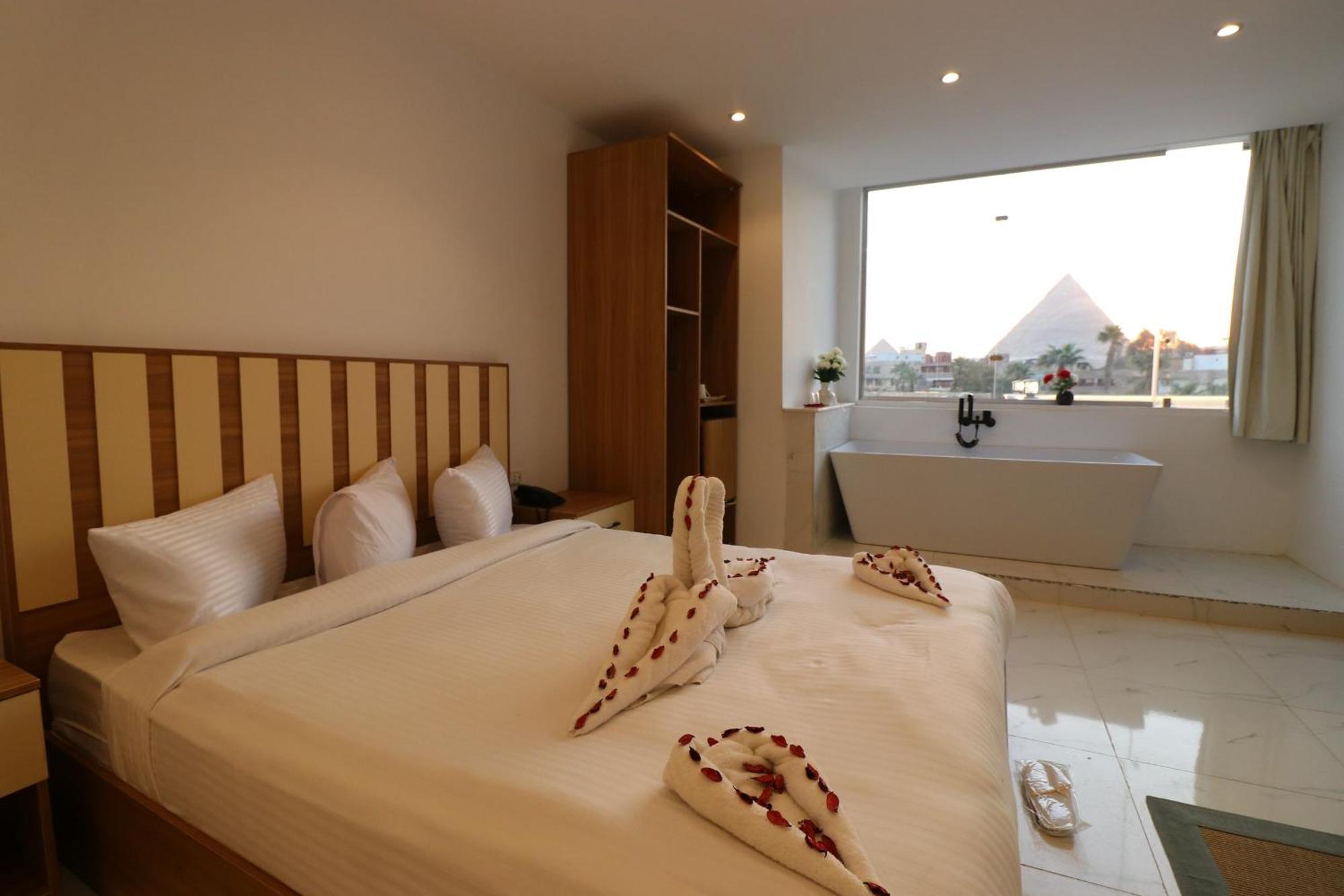 West Pyramids Hotel 3*