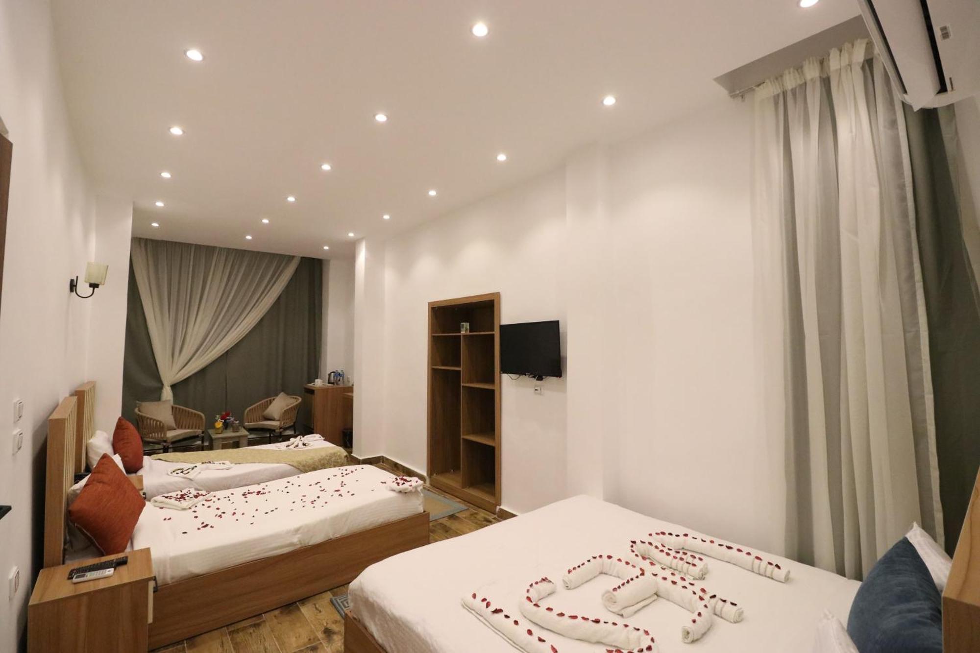West Pyramids Hotel 3*