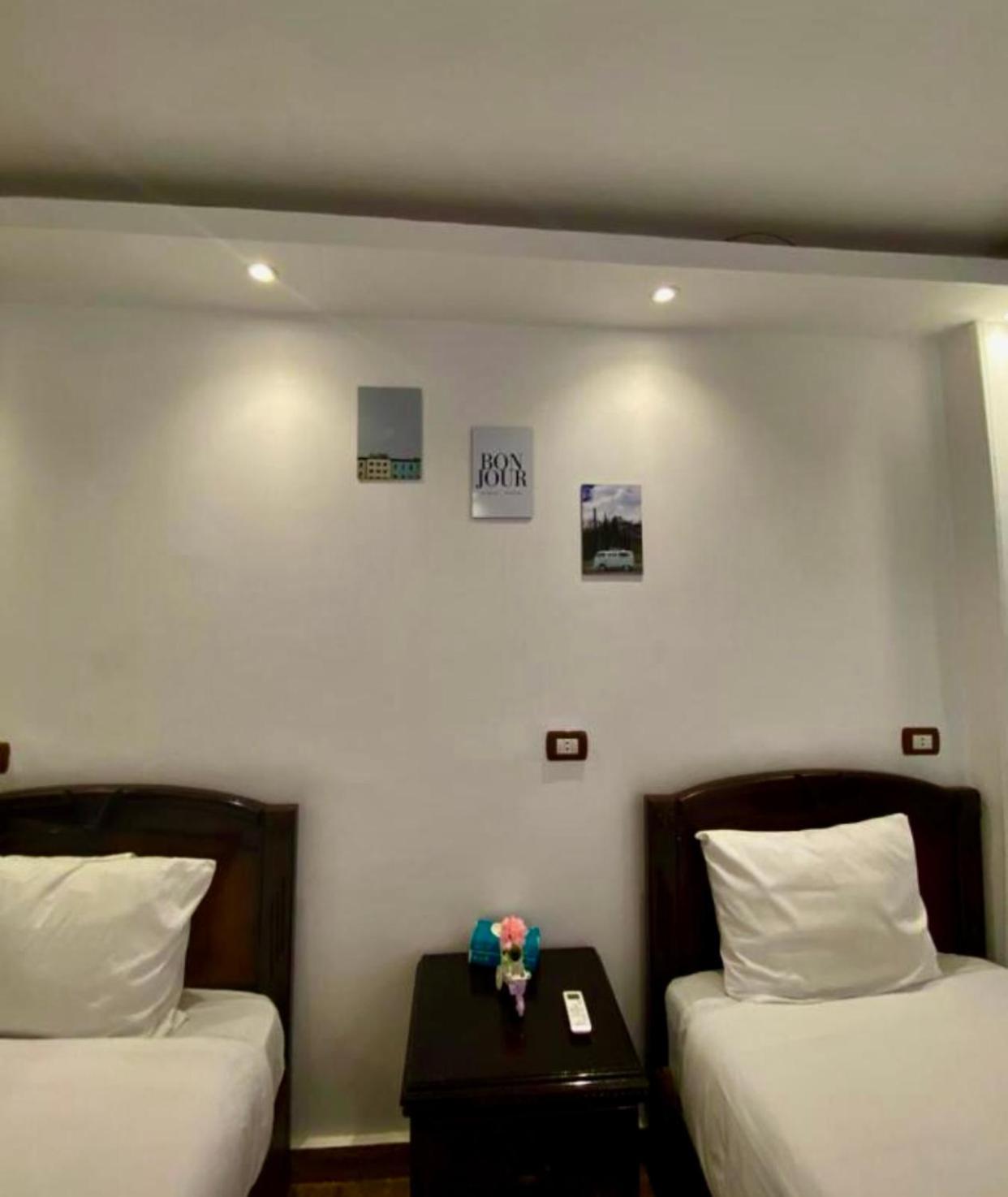 Pyramids Middle East Charm Hotel 4*