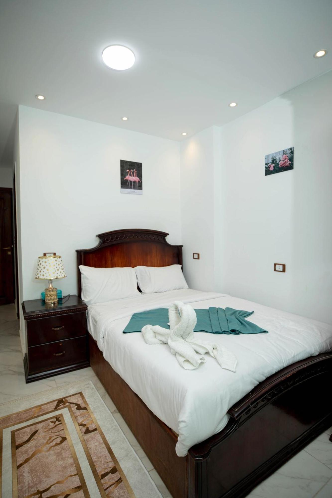 Pyramids Middle East Charm 4* Kafrat al Jabal