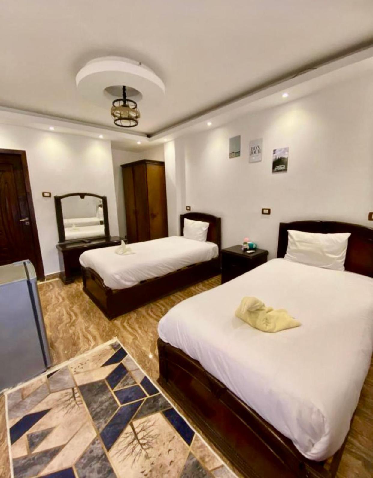Hotel Pyramids Middle East Charm Kafrat al Jabal