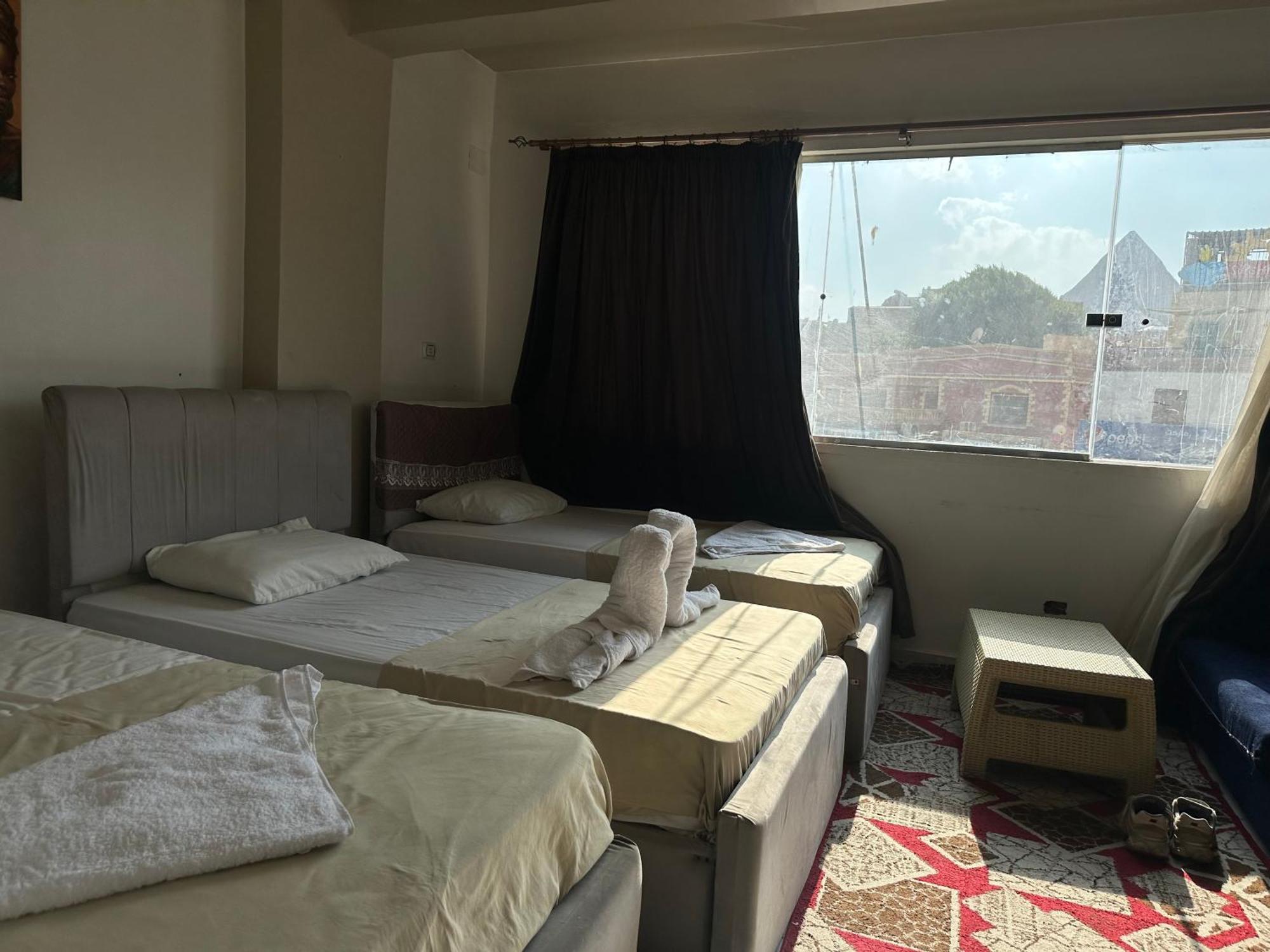 First Pyramid Hotel Kafrat al Jabal