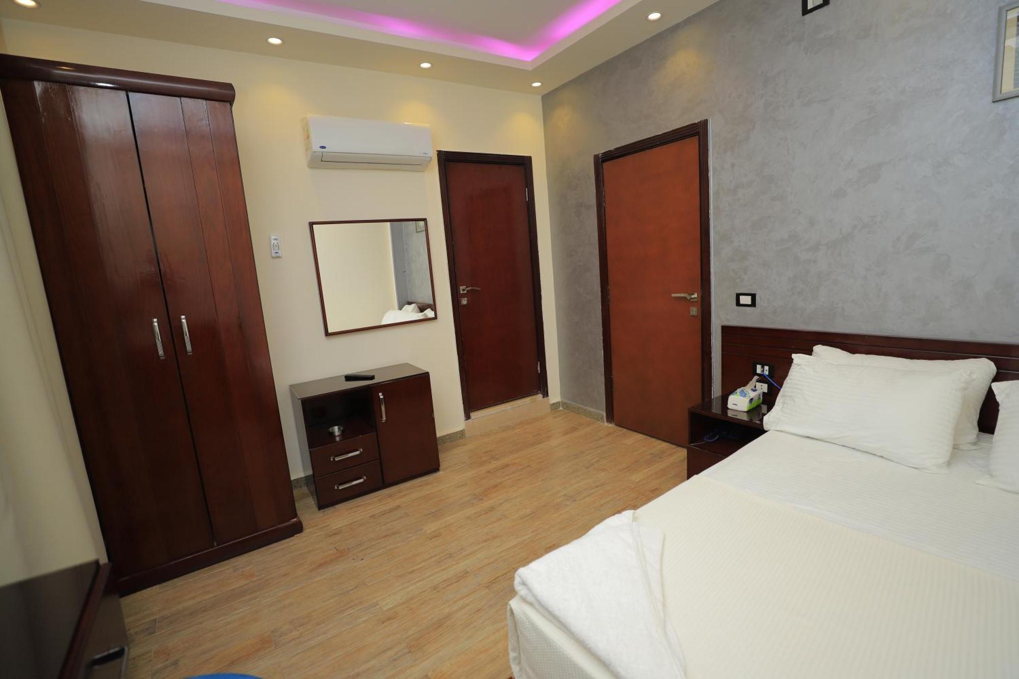 Grand Museum Pyramids View Guest house Kafr Ghatati