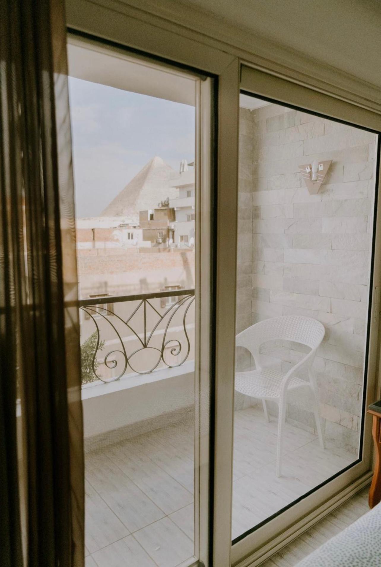 Hotel Jimmy Pyramids 4*