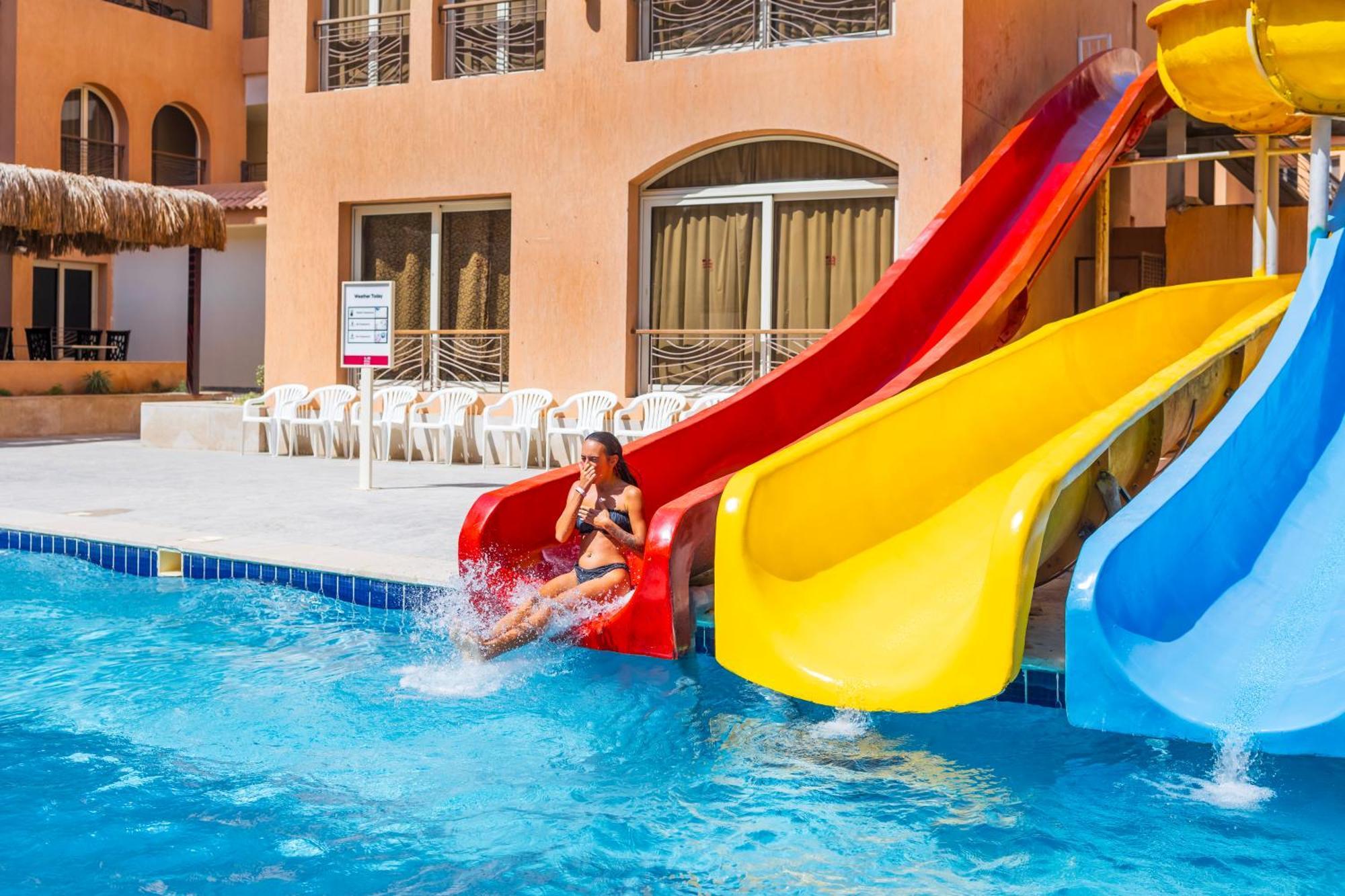 Hotel La Rosa Boho Aqua Park