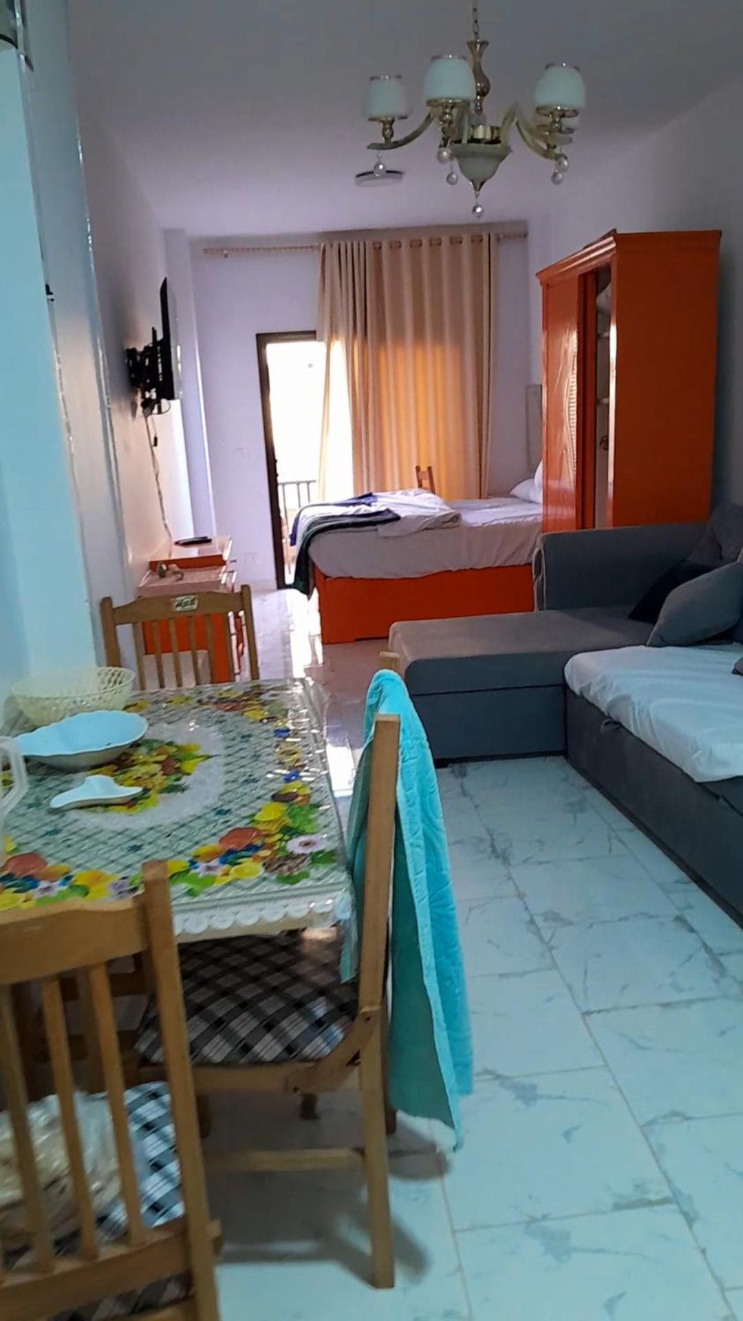 Turtles Hourghada View Sea View Pool Private Jacuzzi Security Air-conditioned Cafe Restaurant On The And A Large Sunny Balcony Apart Otel