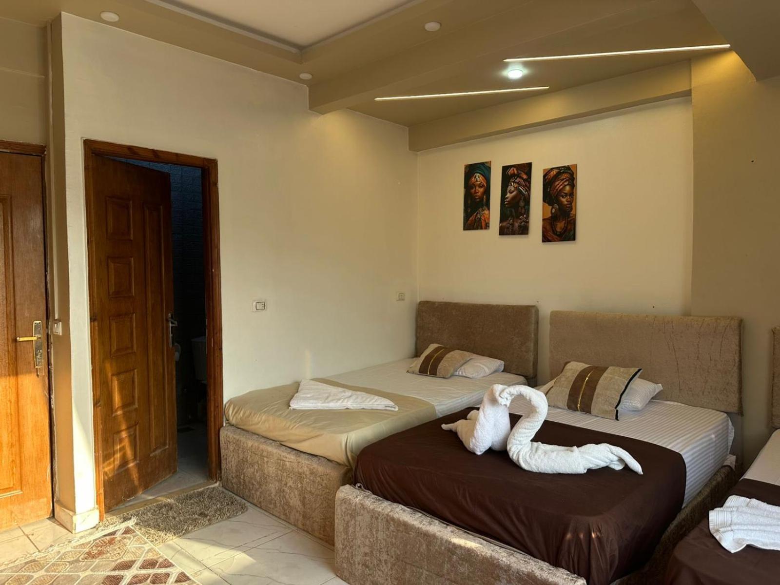 Hotel First Pyramid 4*