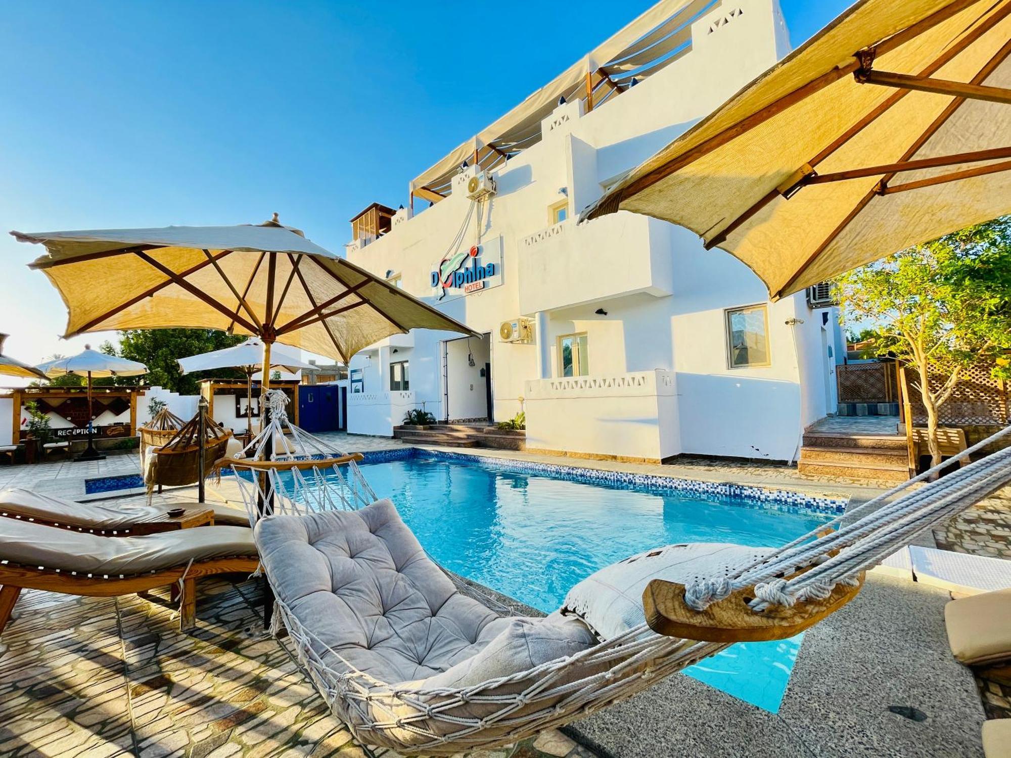 Dolphina & Restaurant Hotel 4*