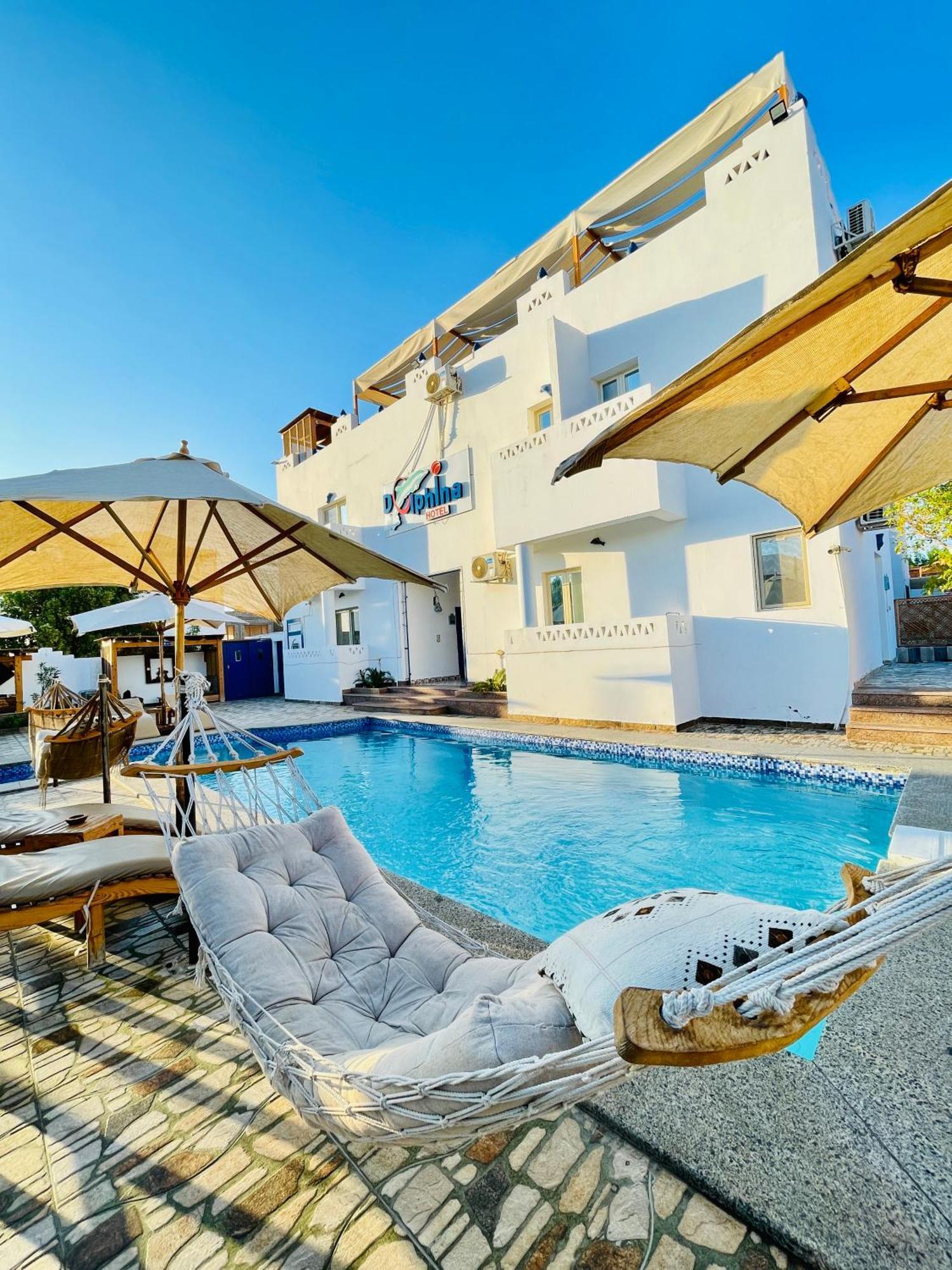 Dolphina & Restaurant 4*