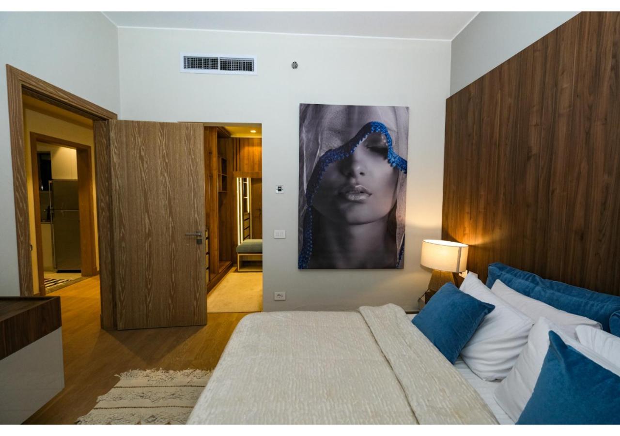 Luxury Chic In Aeon Compound- Mall Of Arabia Towers Apartment