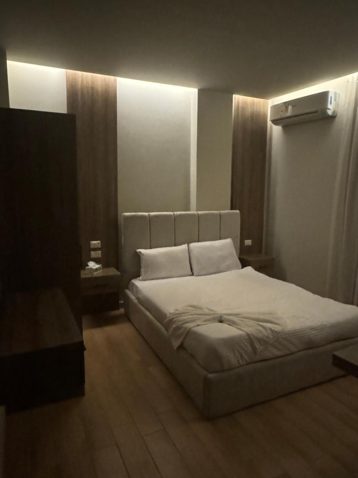 Hotel Pyramids Hills 3*