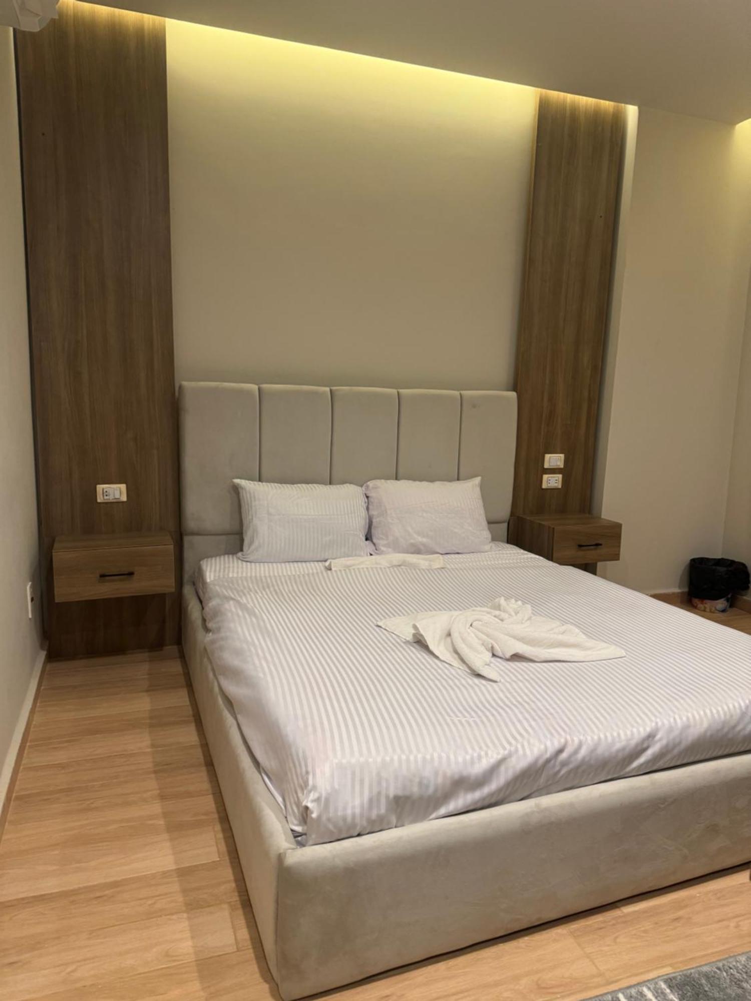 Hotel Pyramids Hills 3*