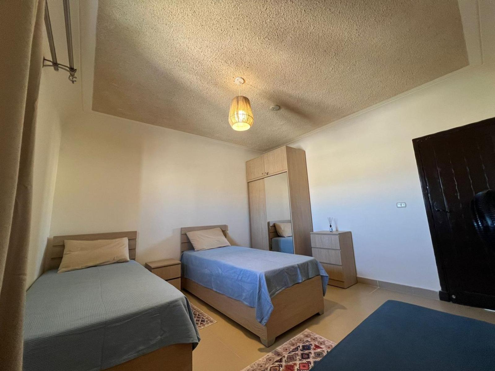 Art - La Hacienda, Apartment