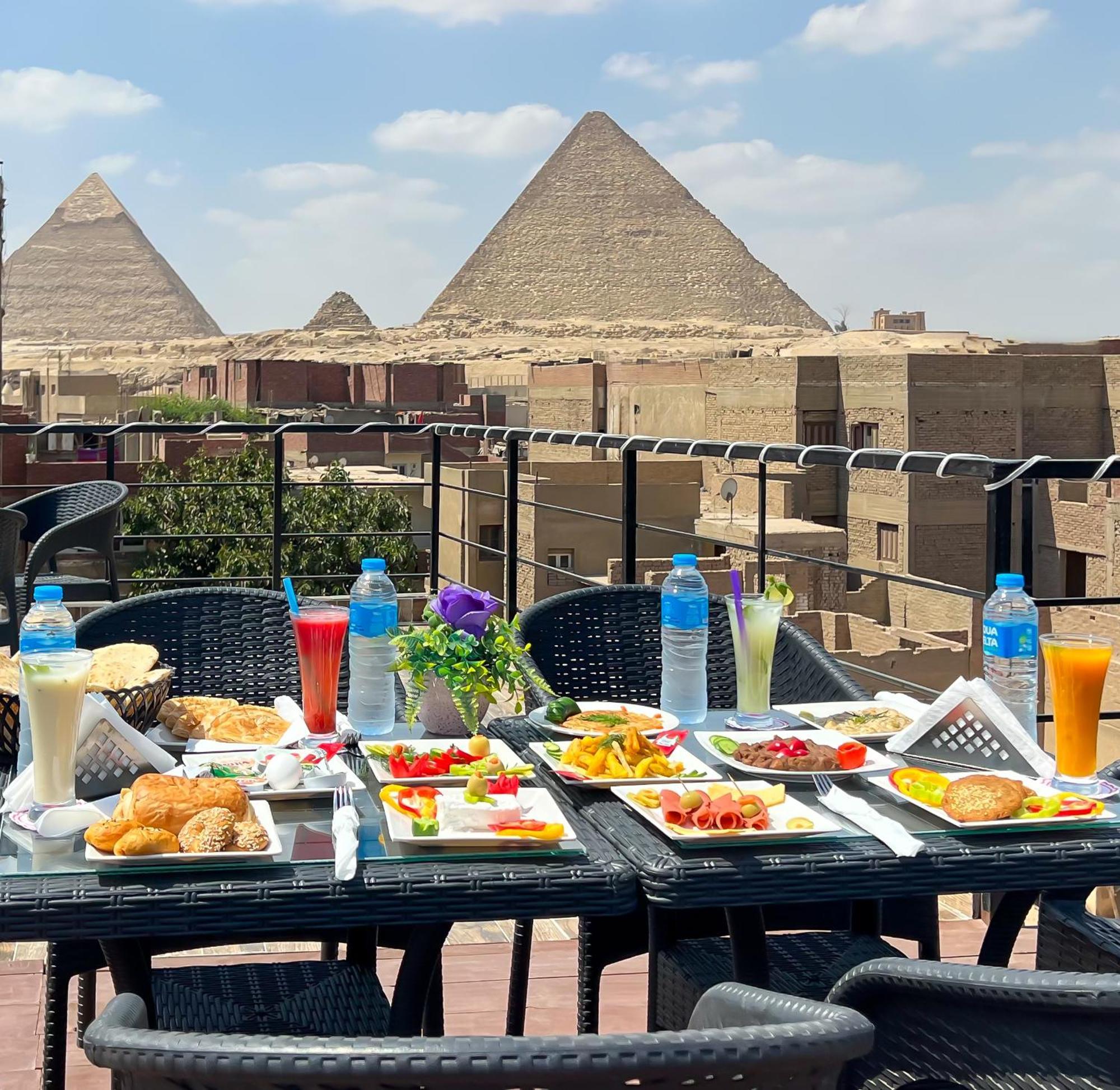 Turquoise Pyramids Gate Centre Hotel