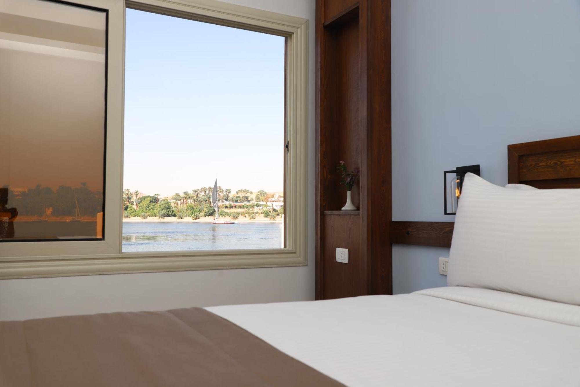 Resort Obelisk Nile