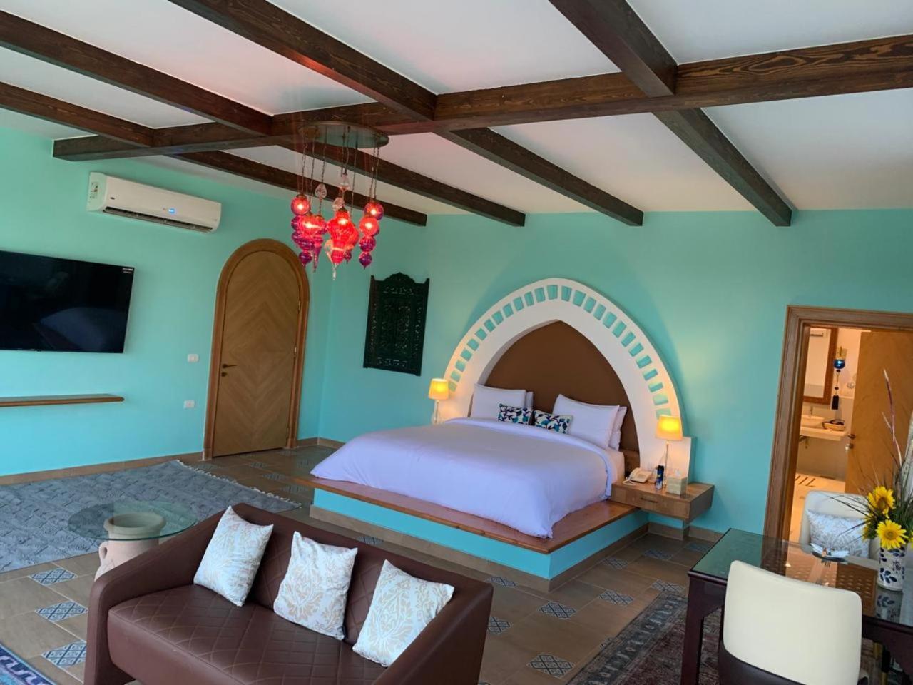 Lazib & Resort