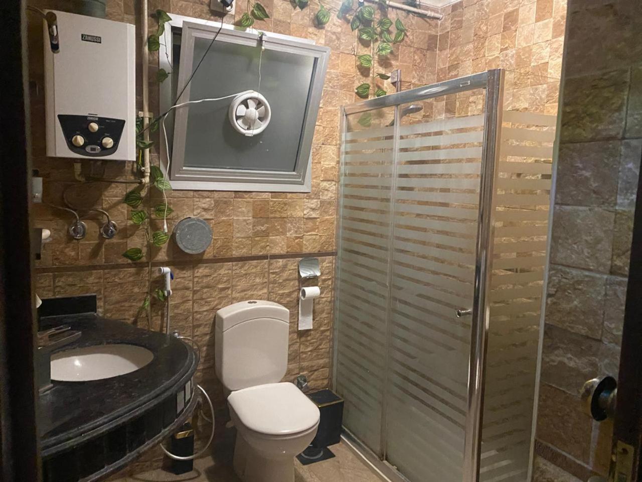 Females Only Private Bedroom With Me Rehab Homestay Cairo