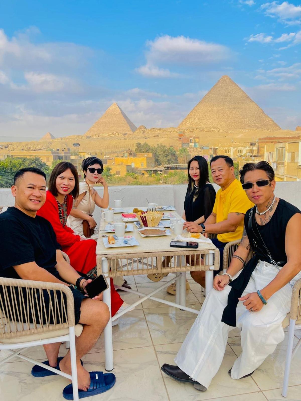 Habu Pyramids View Kafret el-Gabal