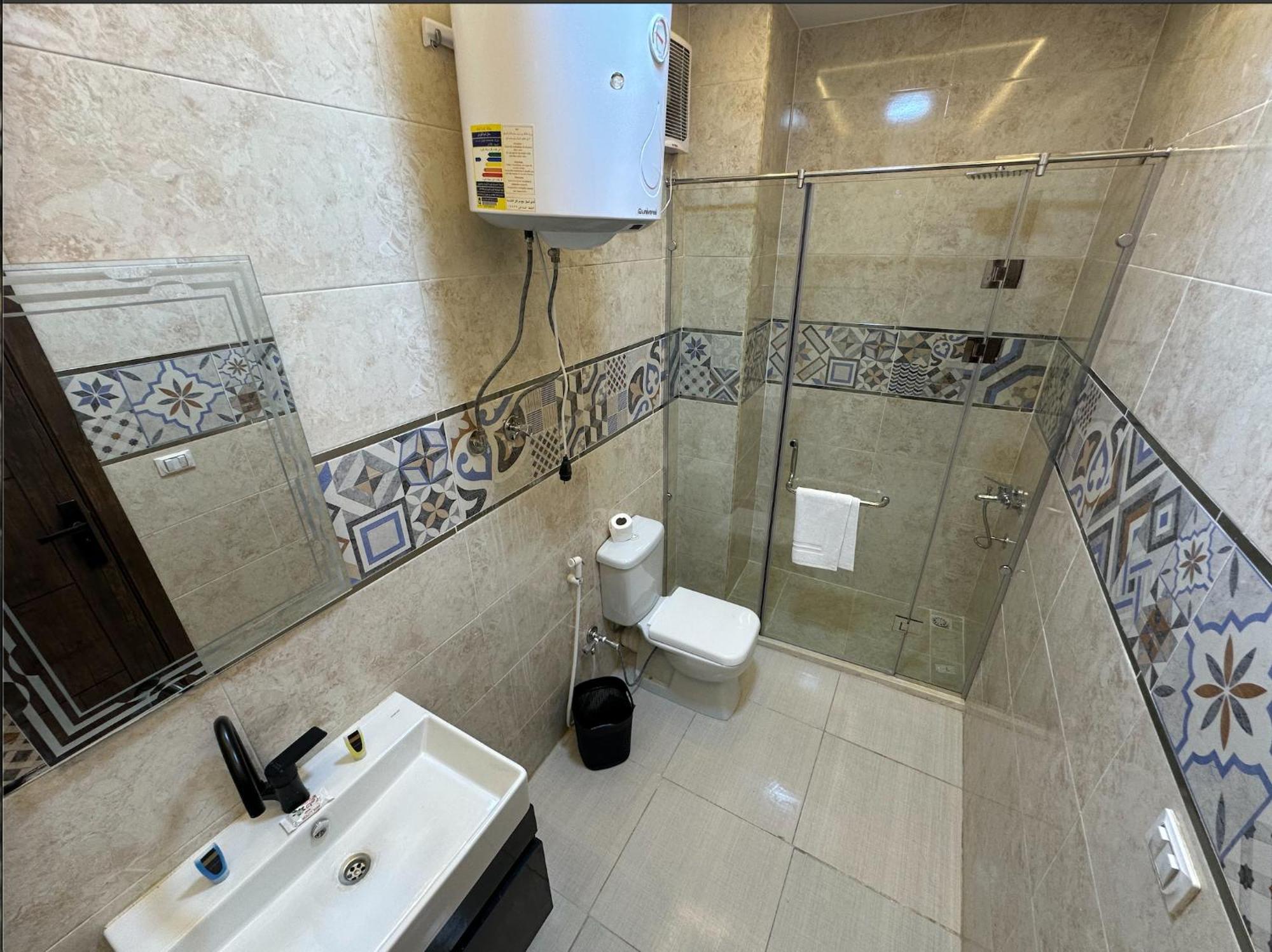Night Pyramids Hotel Kafrat al Jabal