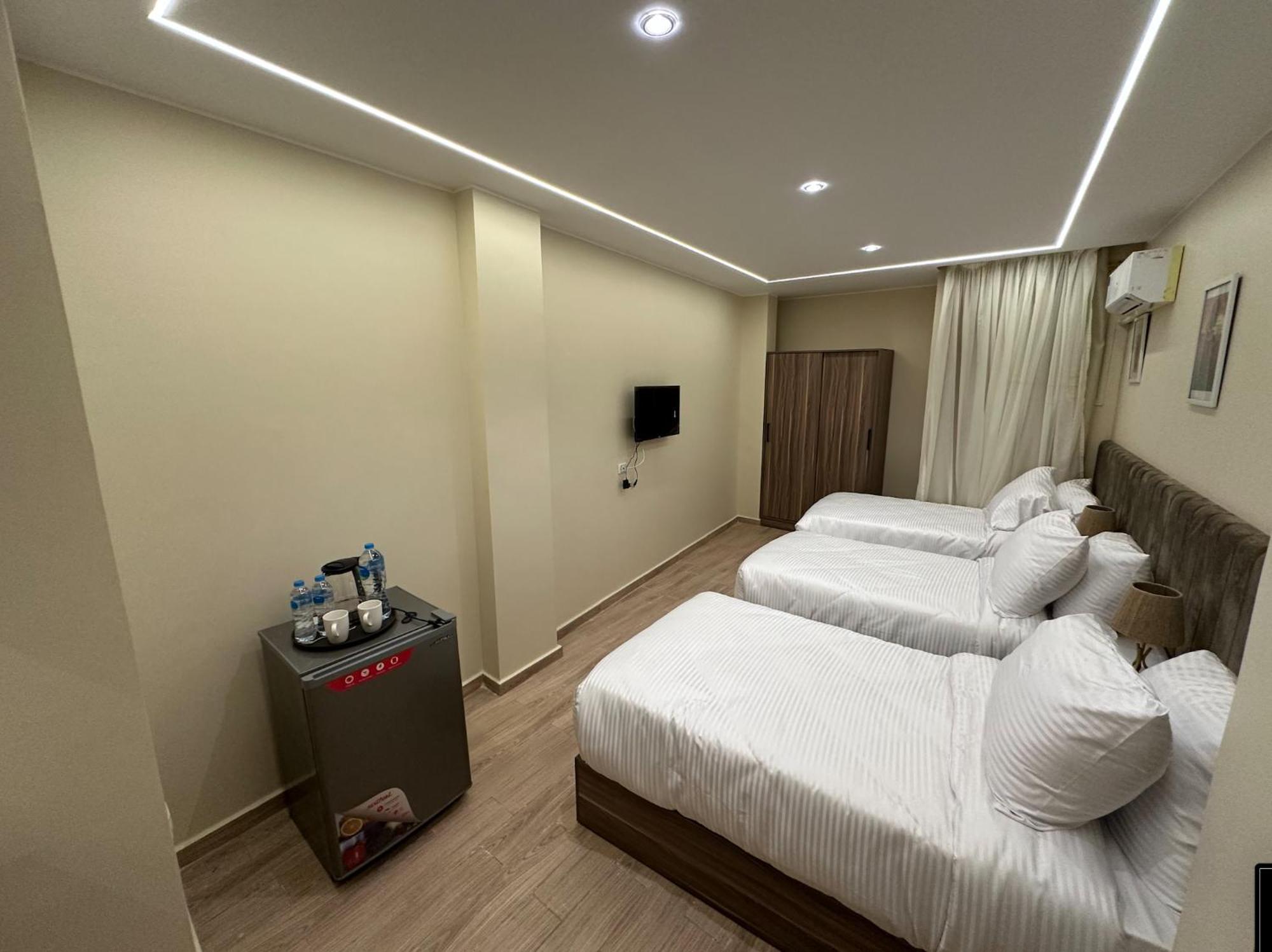 Night Pyramids Hotel 3*